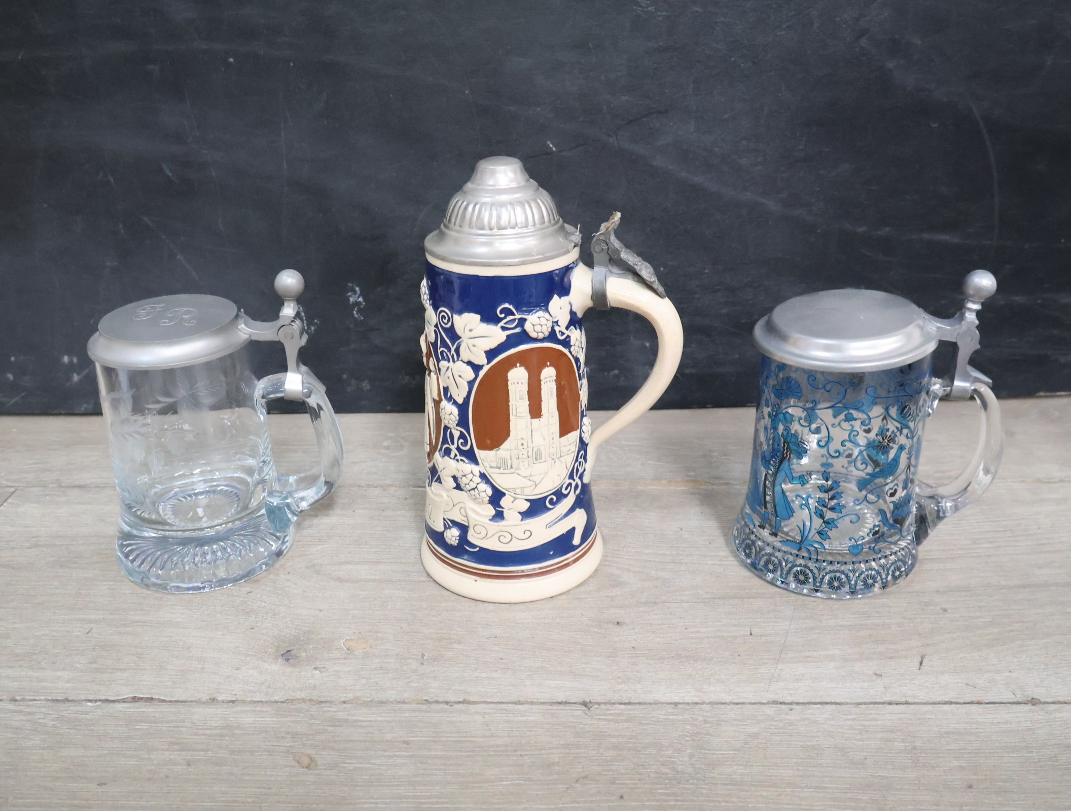 Set van 3 Duitse bierpullen met deksel – foto 4 – kavel bij GSD Auctions, Zoeterwoude