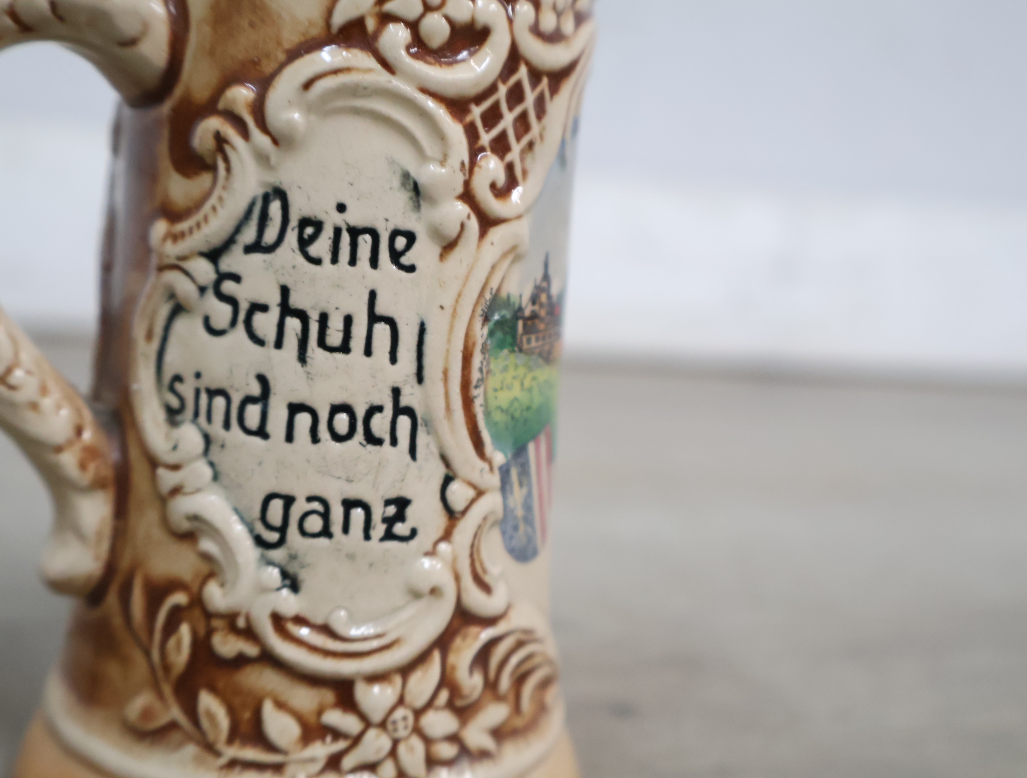 Set van drie decoratieve keramische bierpullen – foto 6 – kavel bij GSD Auctions, Zoeterwoude