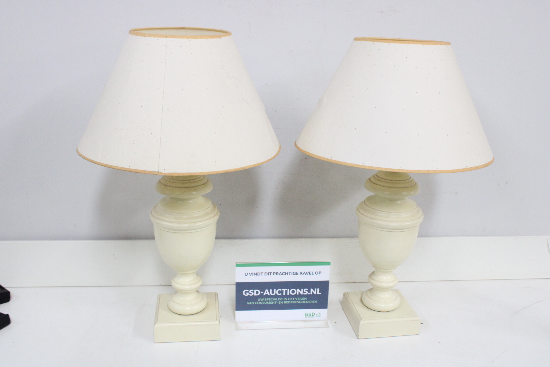 Set van 2 klassieke tafellampen – foto 2 – kavel bij GSD Auctions, Zoeterwoude