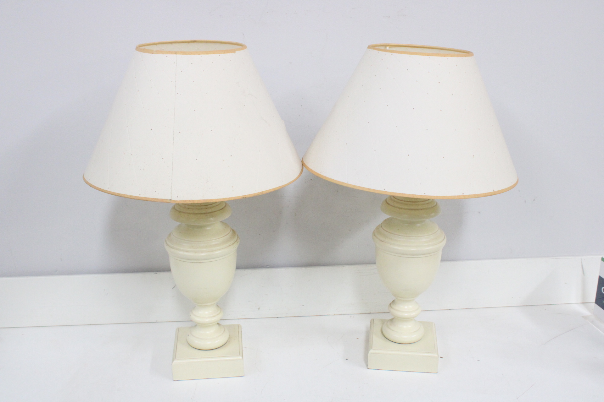 Set van 2 klassieke tafellampen – foto 4 – kavel bij GSD Auctions, Zoeterwoude