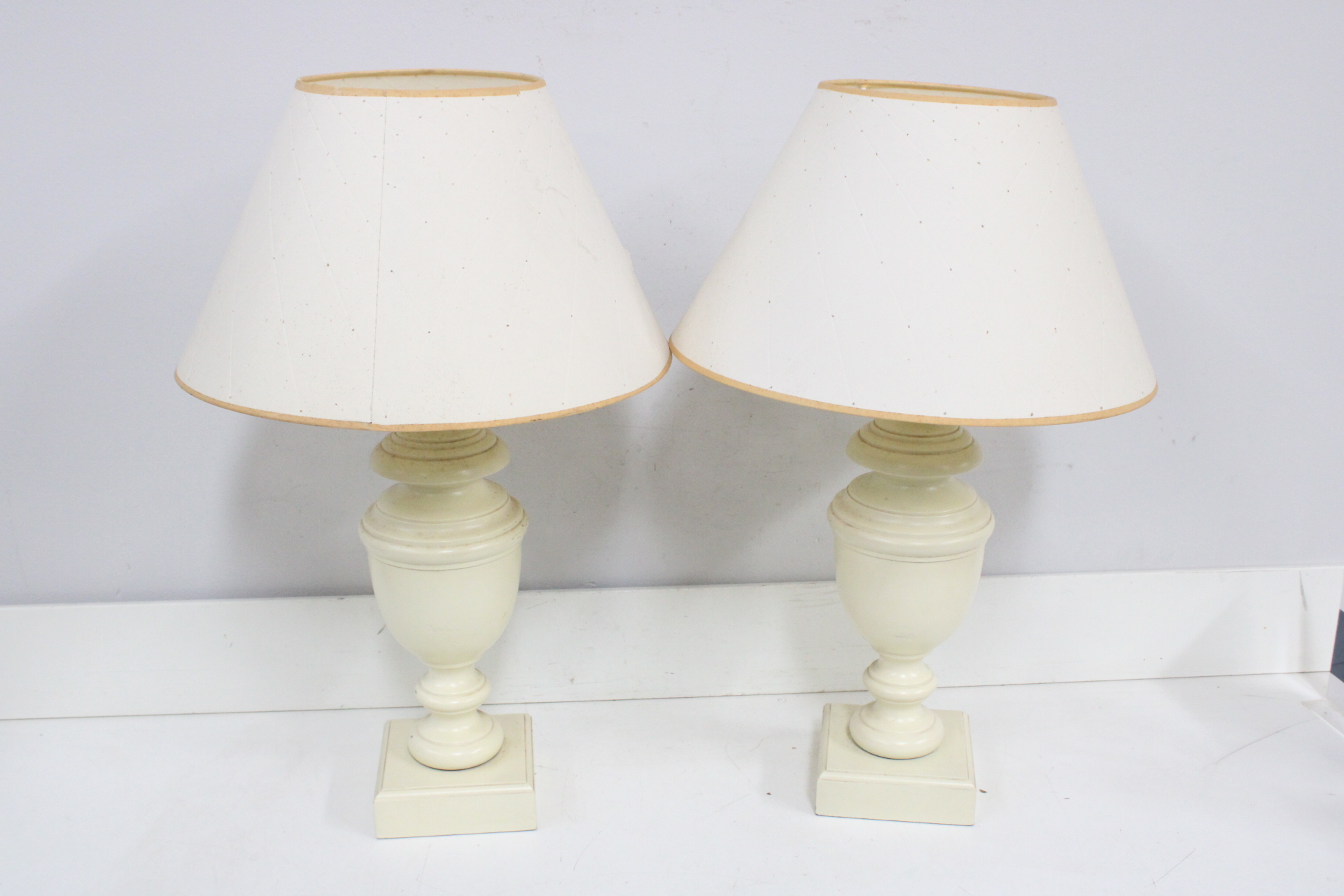 Set van 2 klassieke tafellampen – foto 5 – kavel bij GSD Auctions, Zoeterwoude