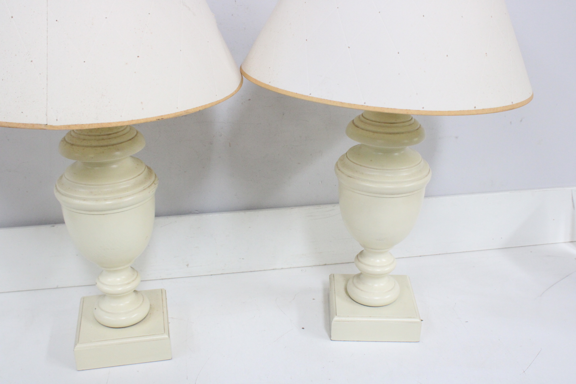 Set van 2 klassieke tafellampen – foto 7 – kavel bij GSD Auctions, Zoeterwoude