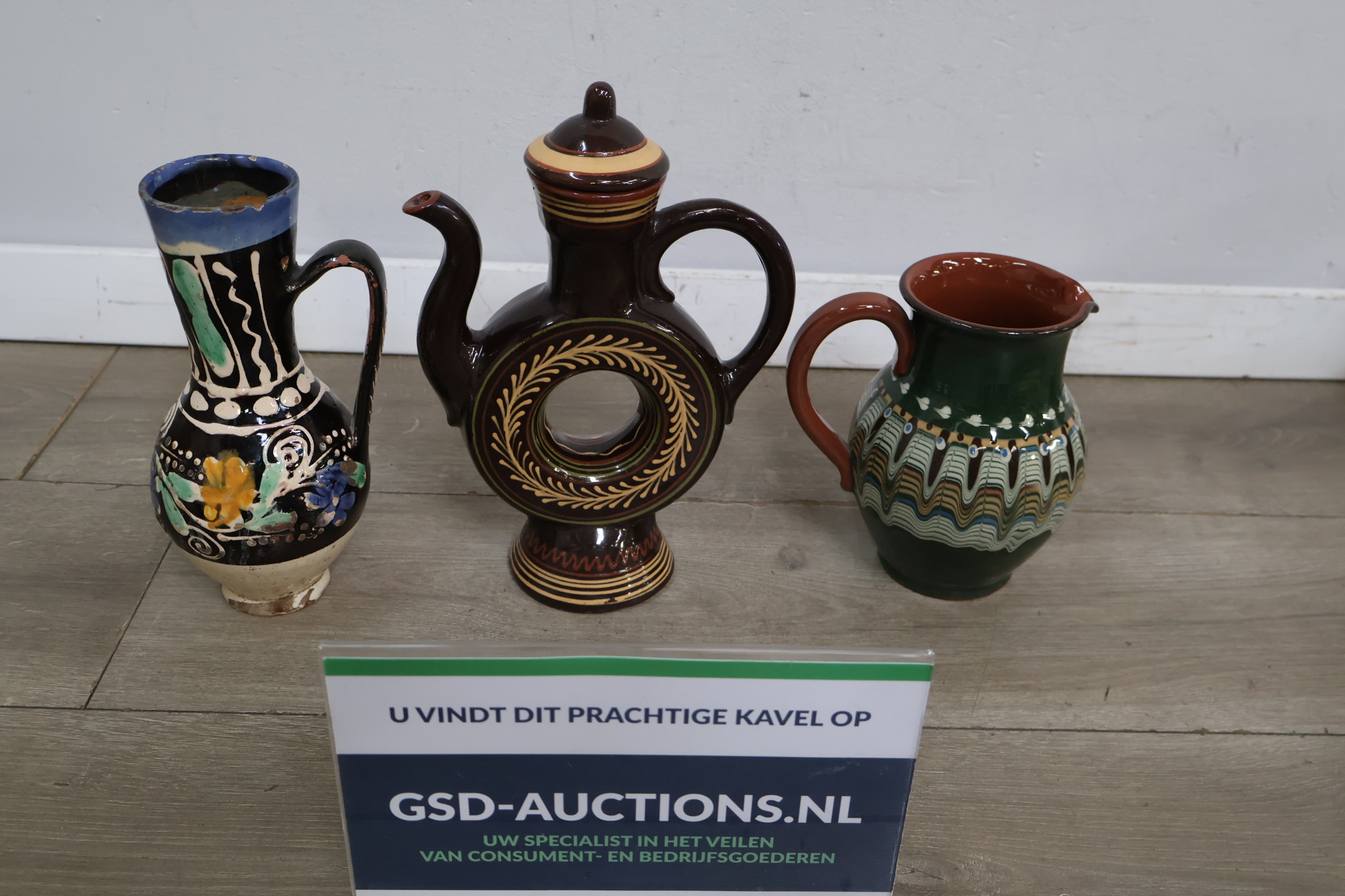 Set van 2 decoratieve vazen'' – foto 2 – kavel bij GSD Auctions, Zoeterwoude