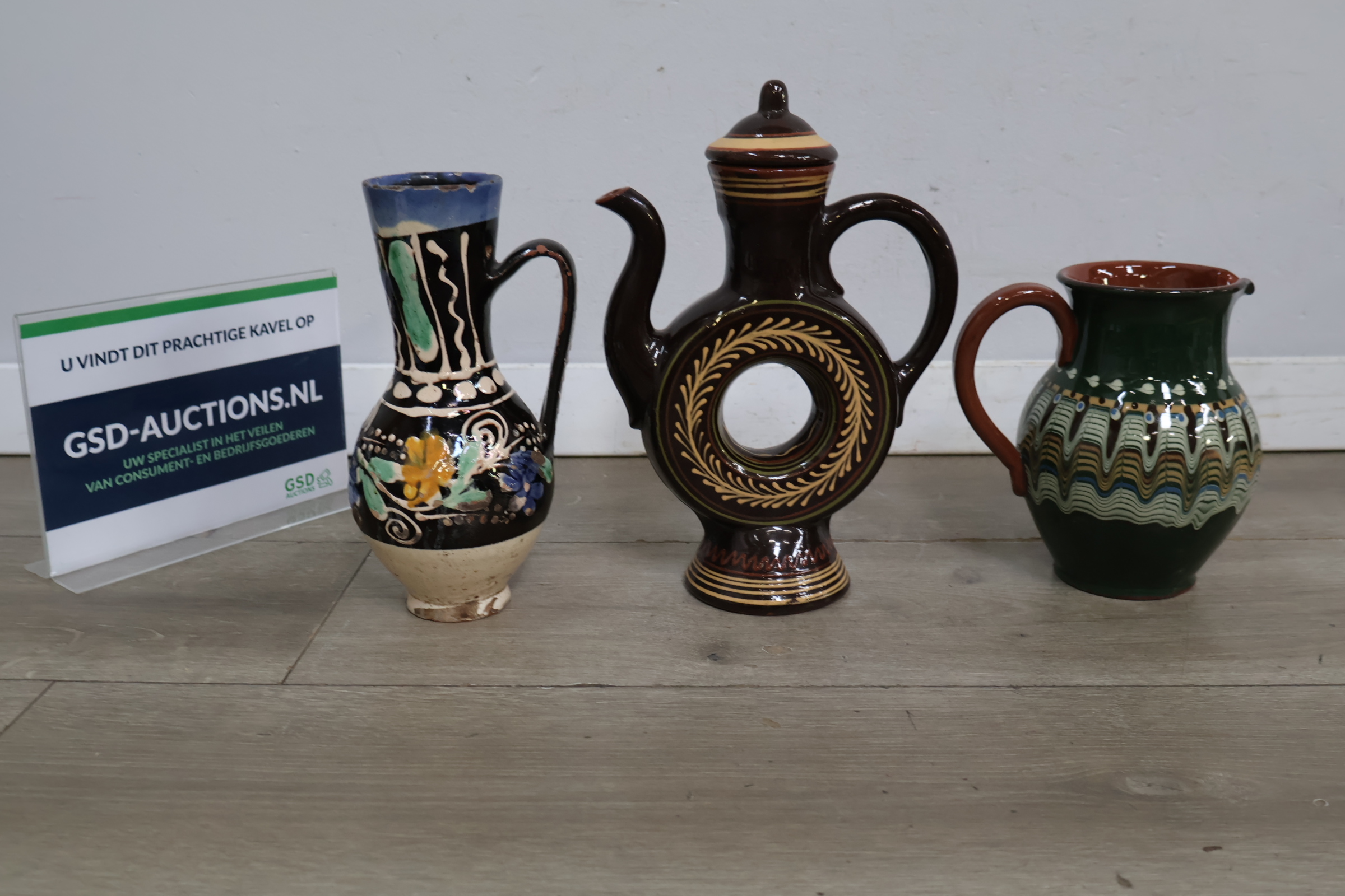 Set van 2 decoratieve vazen'' – foto 3 – kavel bij GSD Auctions, Zoeterwoude