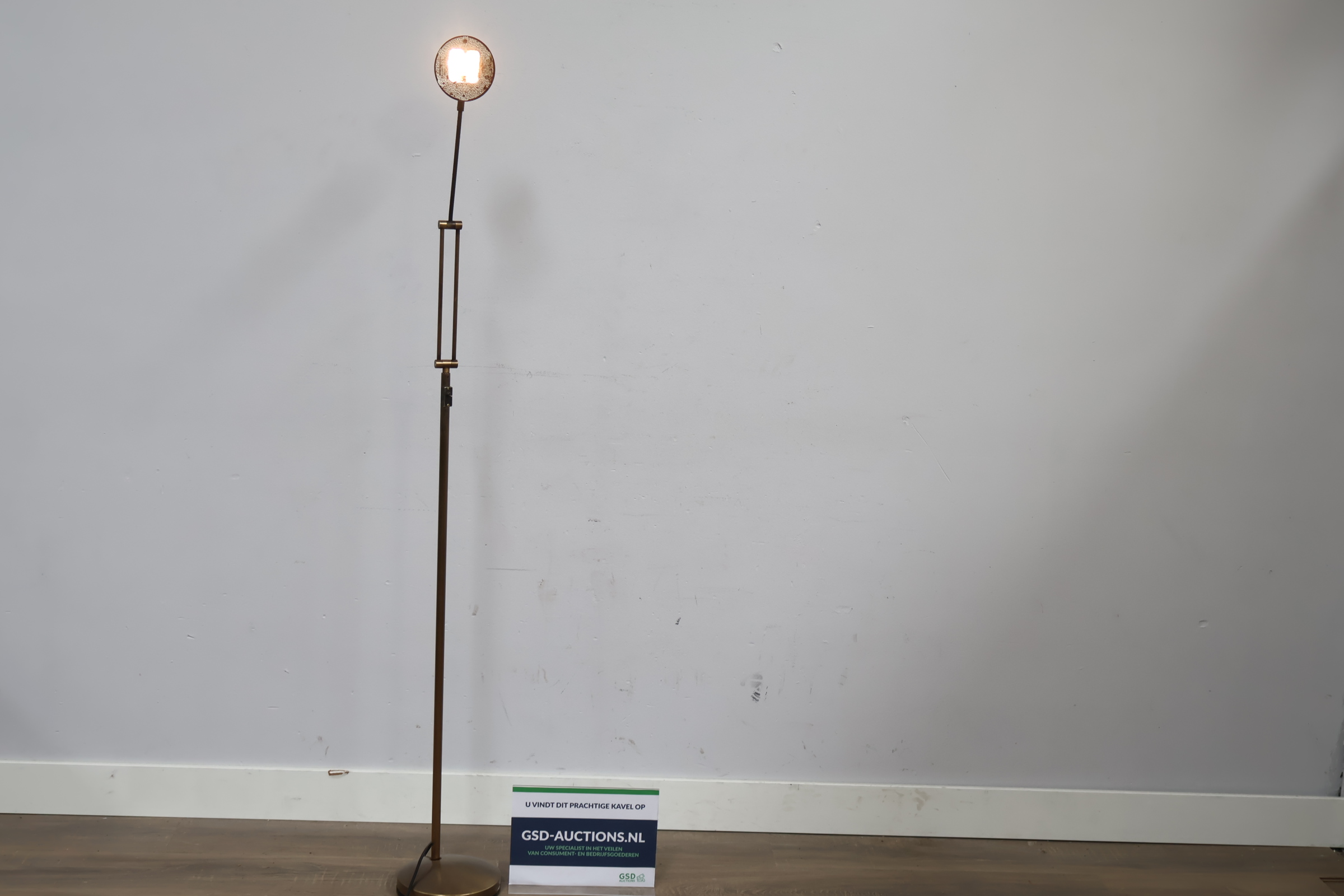 Vloerlamp met verstelbare hals'' – foto 3 – kavel bij GSD Auctions, Zoeterwoude