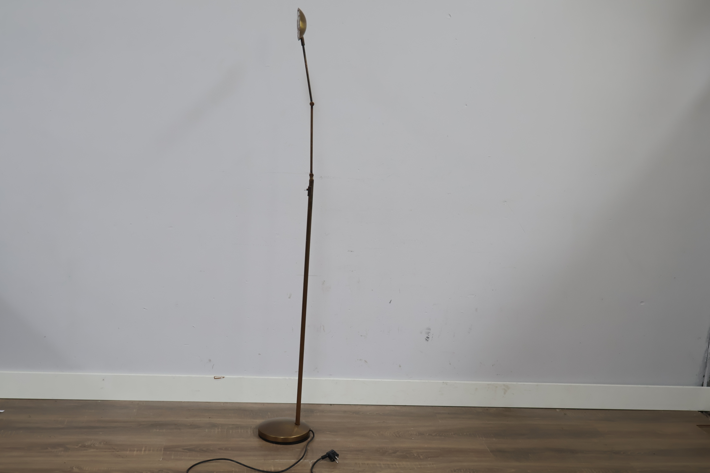 Vloerlamp met verstelbare hals'' – foto 7 – kavel bij GSD Auctions, Zoeterwoude