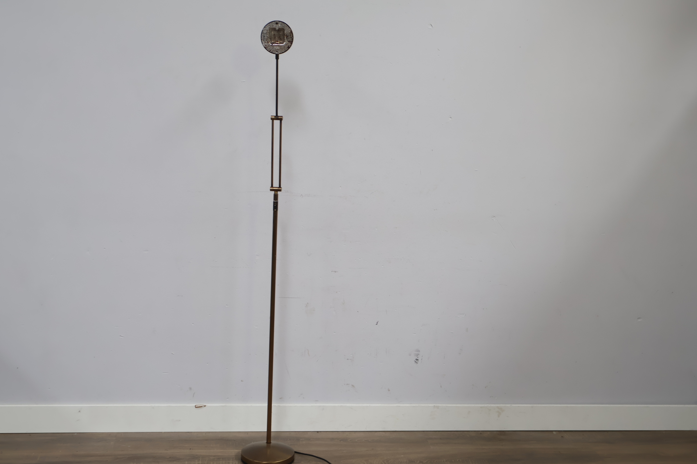 Vloerlamp met verstelbare hals'' – foto 10 – kavel bij GSD Auctions, Zoeterwoude