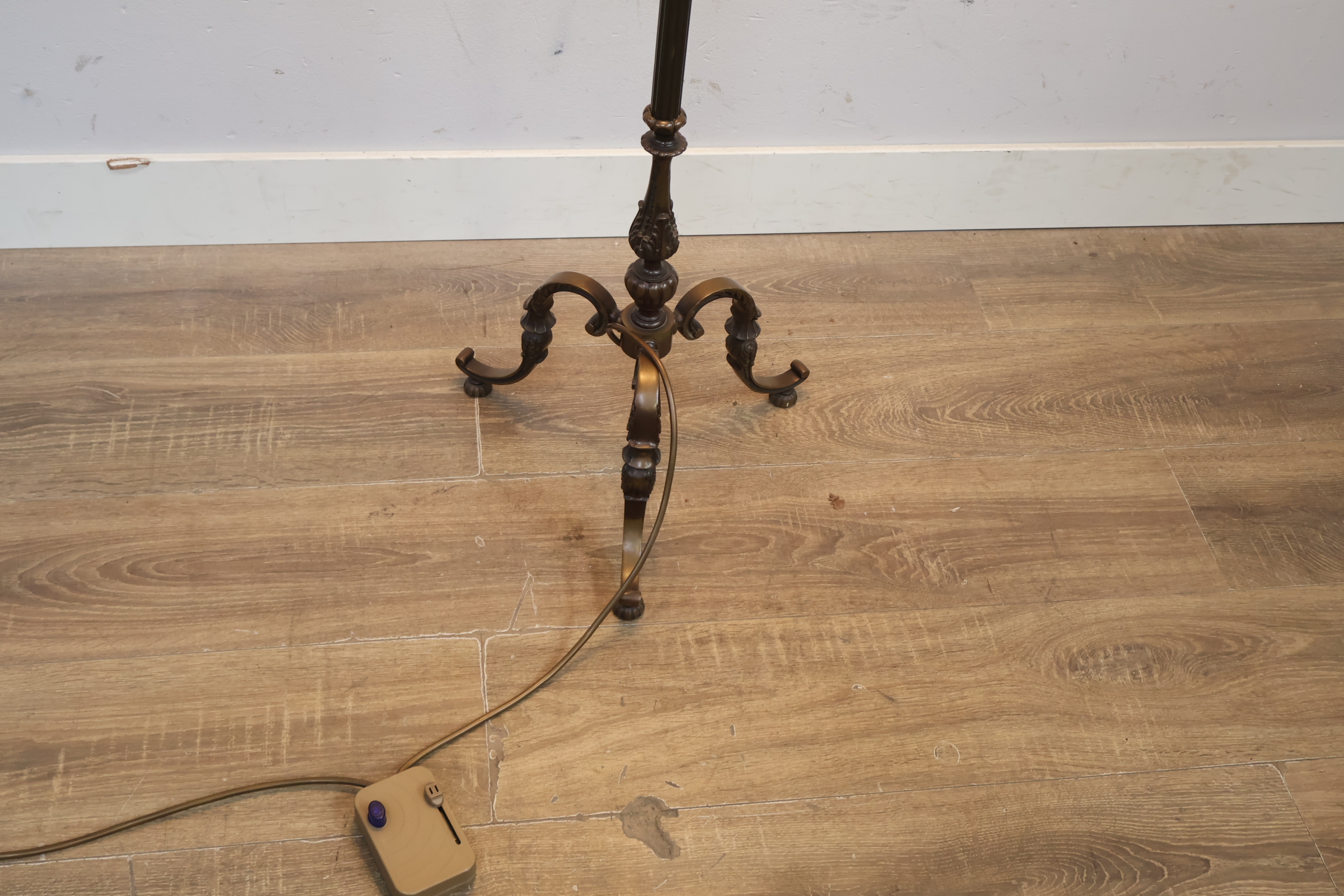 Staande lamp met stoffen kap'' – foto 7 – kavel bij GSD Auctions, Zoeterwoude