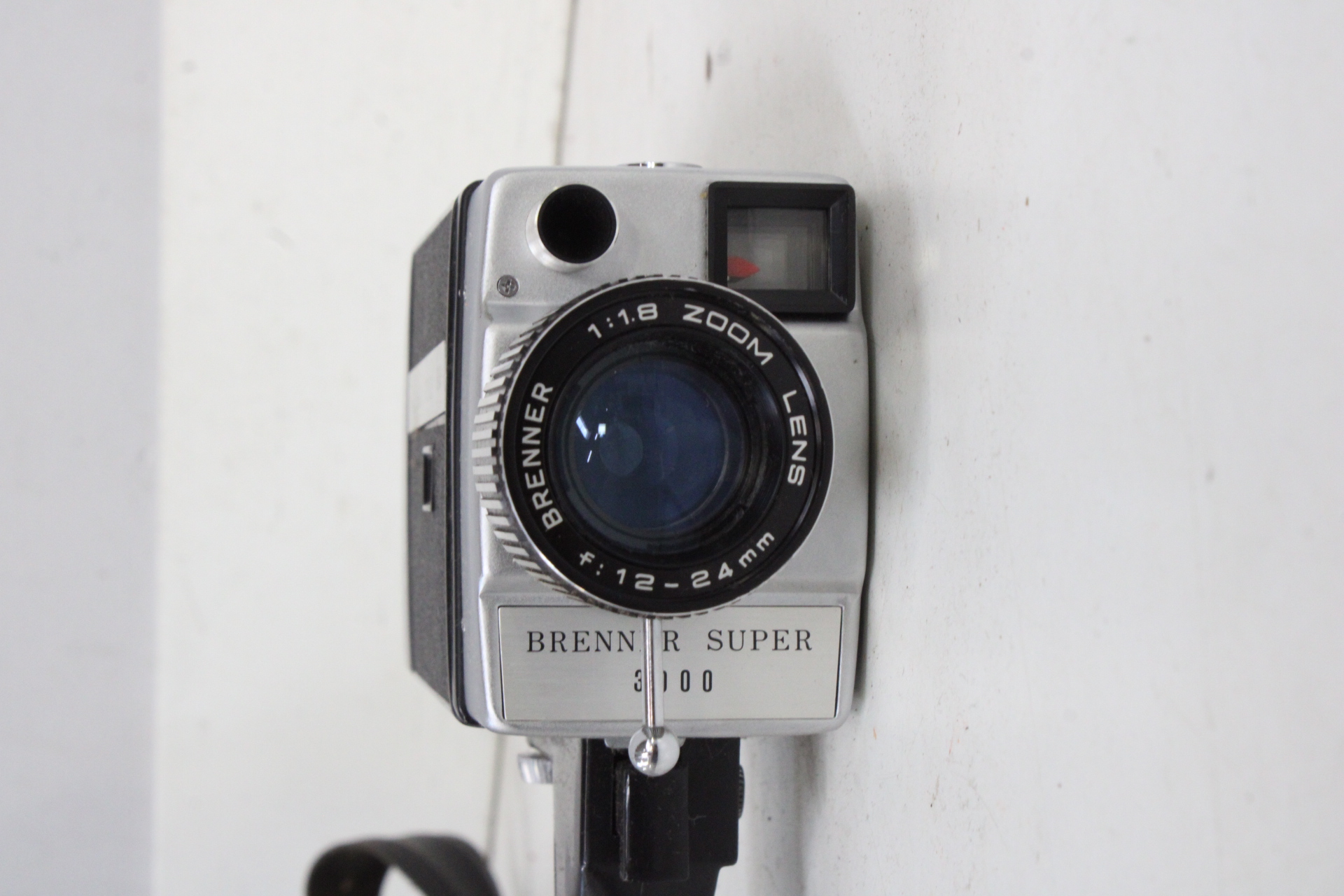 Vintage filmcamera Brenner Super 1000 – foto 7 – kavel bij GSD Auctions, Zoeterwoude
