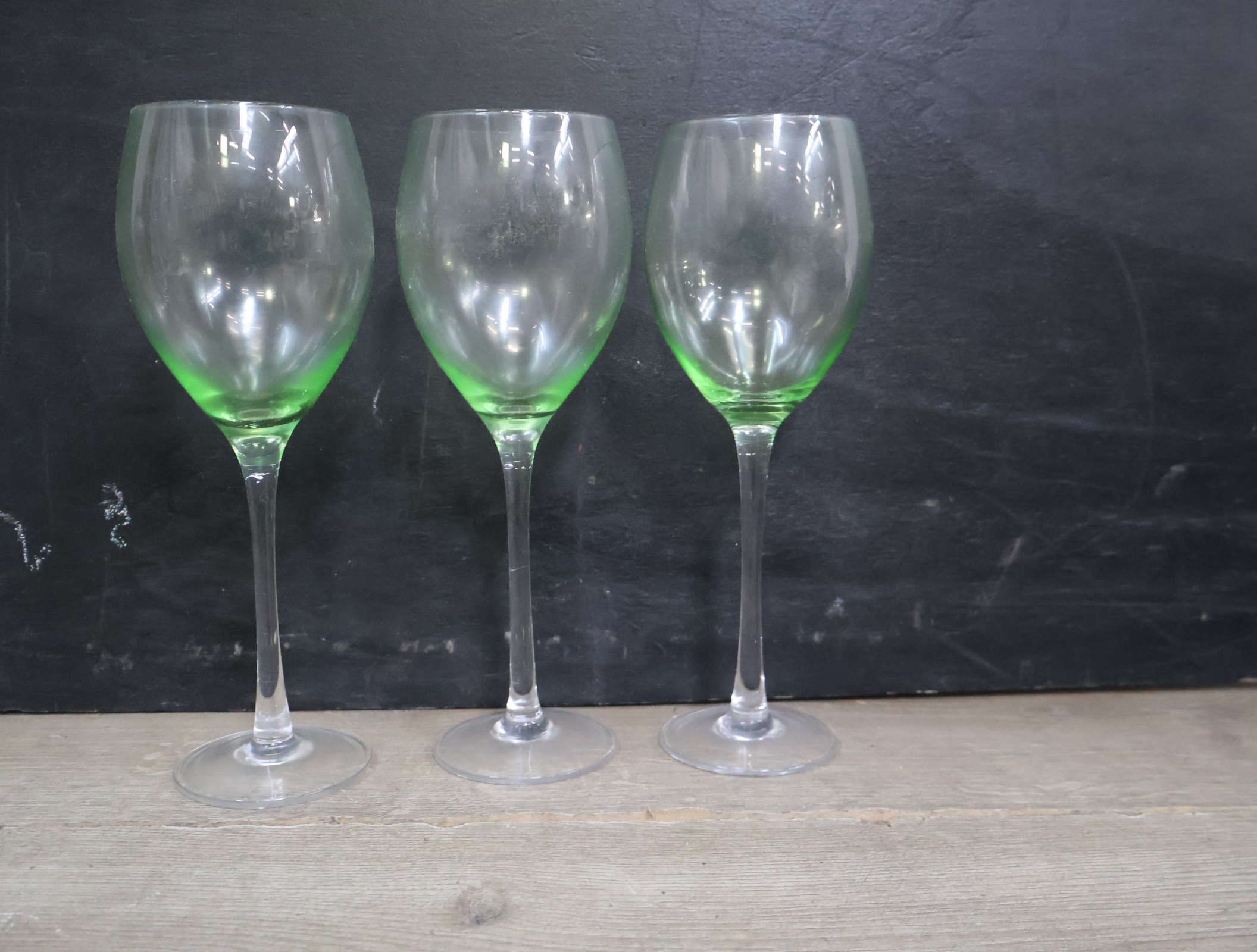 Set glazen wijnglazen met karaf en dienblad – foto 8 – kavel bij GSD Auctions, Zoeterwoude