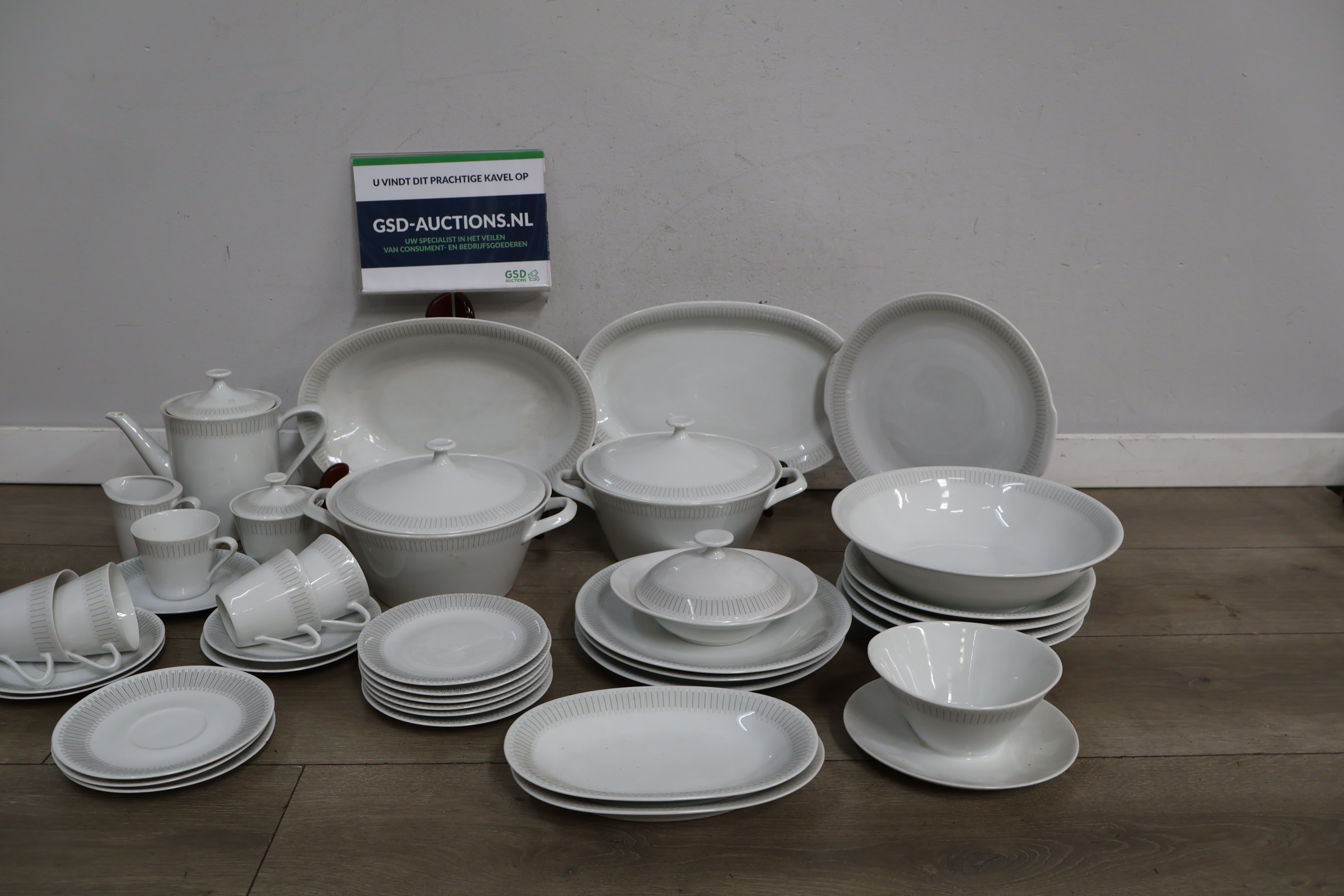 Groot Porseleinen Servies – foto 2 – kavel bij GSD Auctions, Zoeterwoude