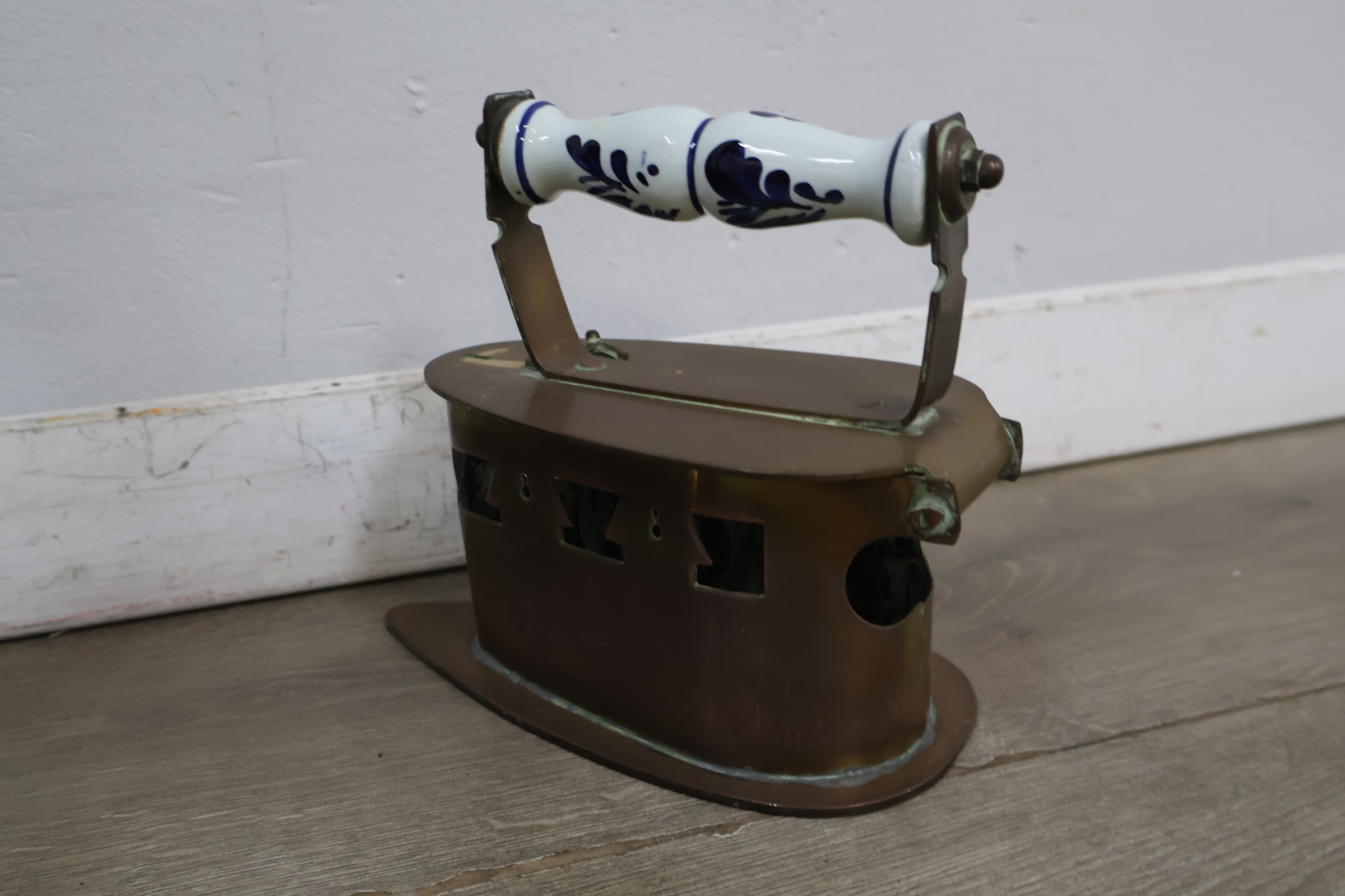 Collectie messing en koperen siervoorwerpen en kandelaars – foto 10 – kavel bij GSD Auctions, Zoeterwoude