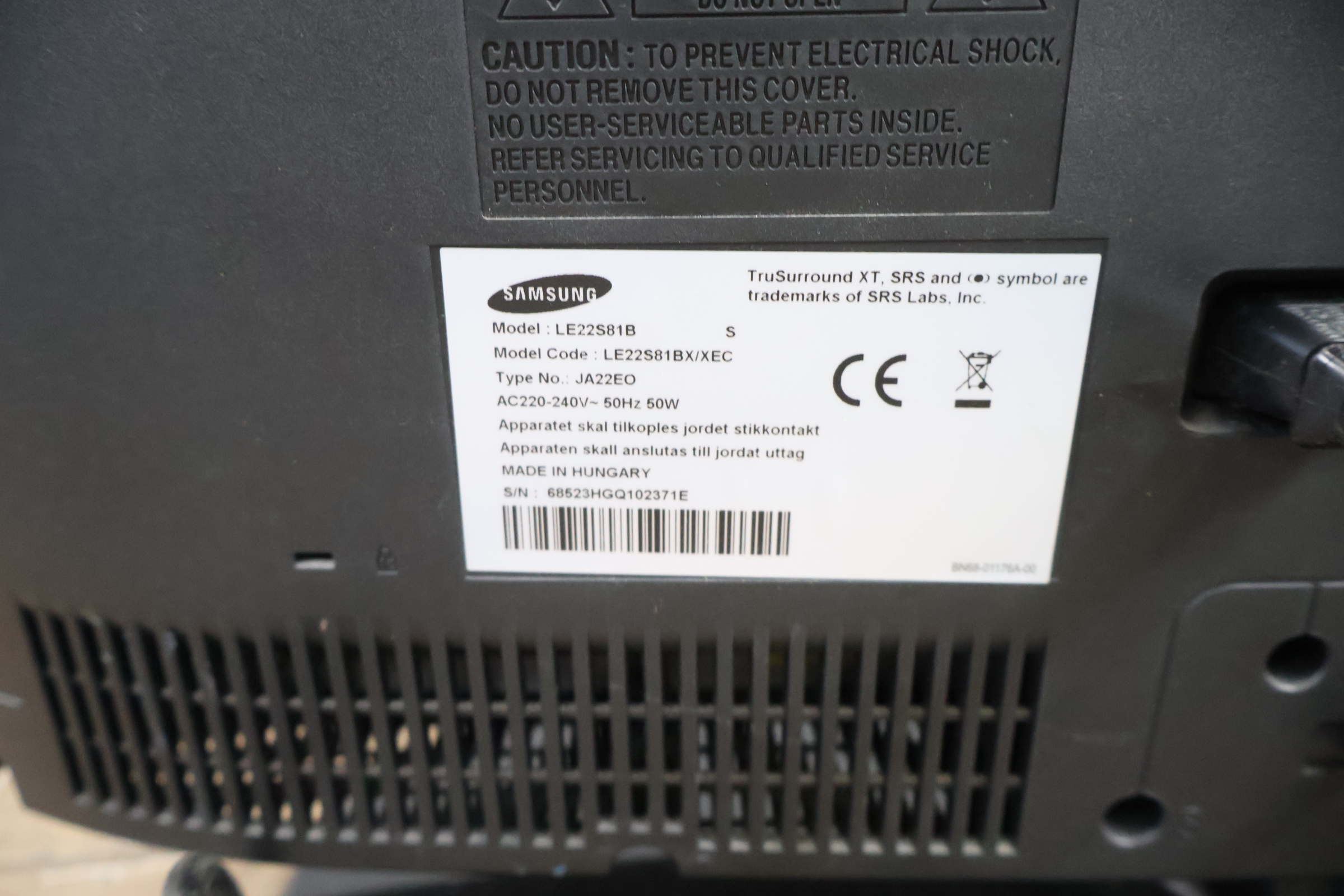 Samsung LCD TV zwart – foto 8 – kavel bij GSD Auctions, Zoeterwoude