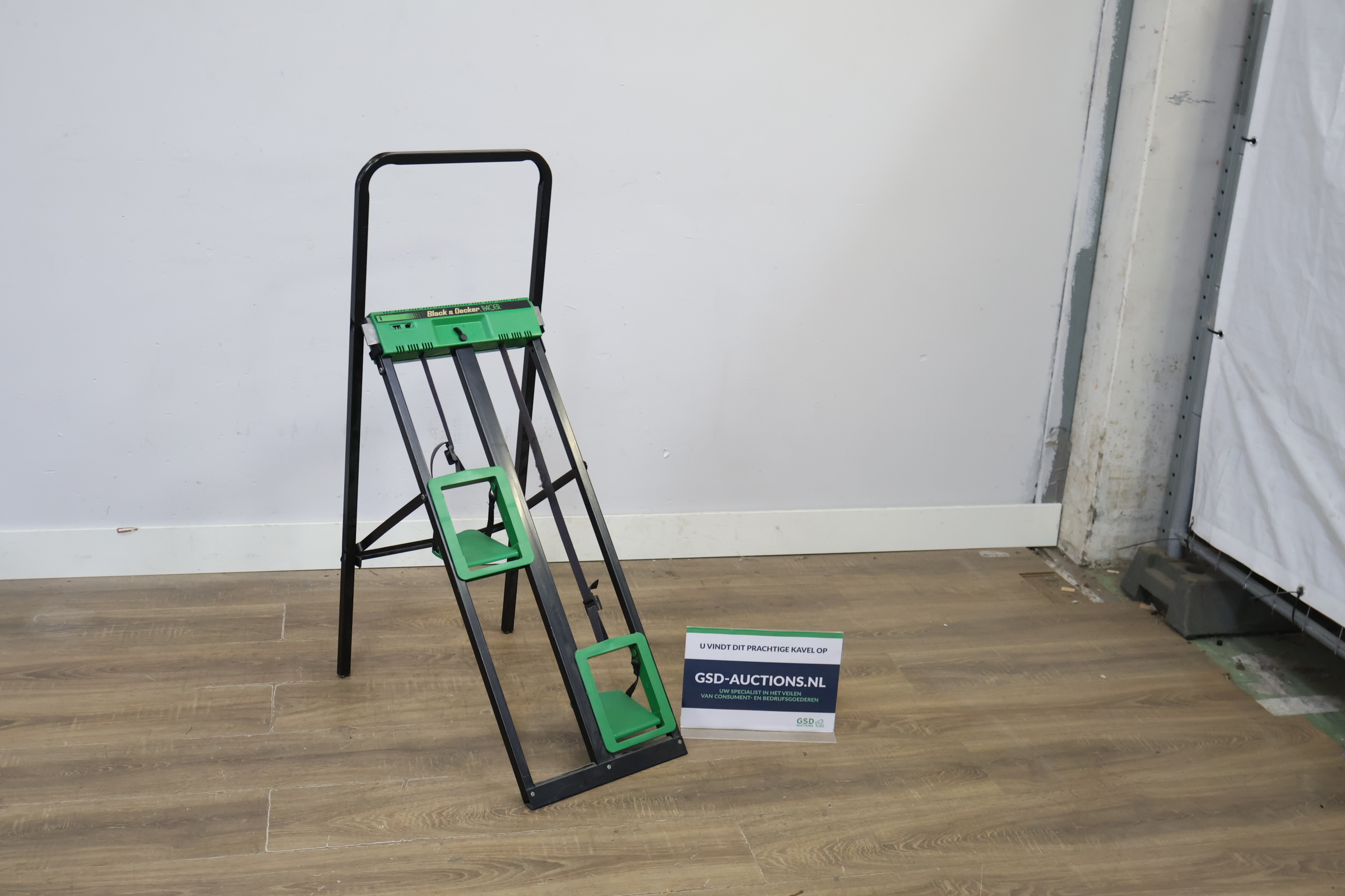 Black & Decker Hackz elektrische grasmaaier – kavel bij GSD Auctions, Zoeterwoude