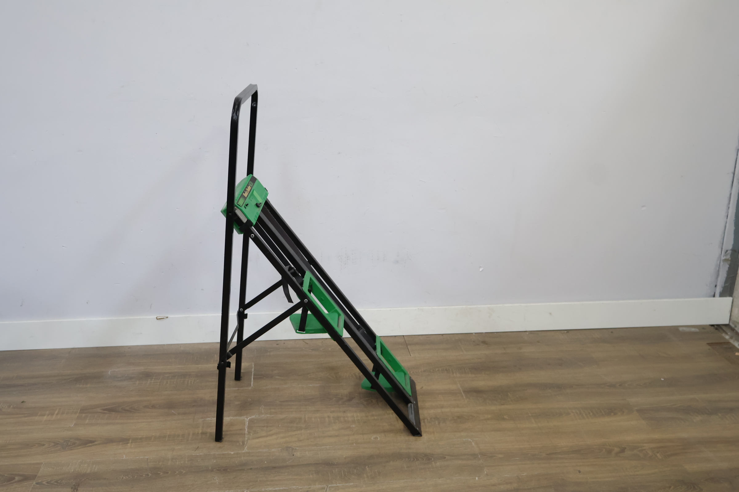 Black & Decker Hackz elektrische grasmaaier – foto 4 – kavel bij GSD Auctions, Zoeterwoude