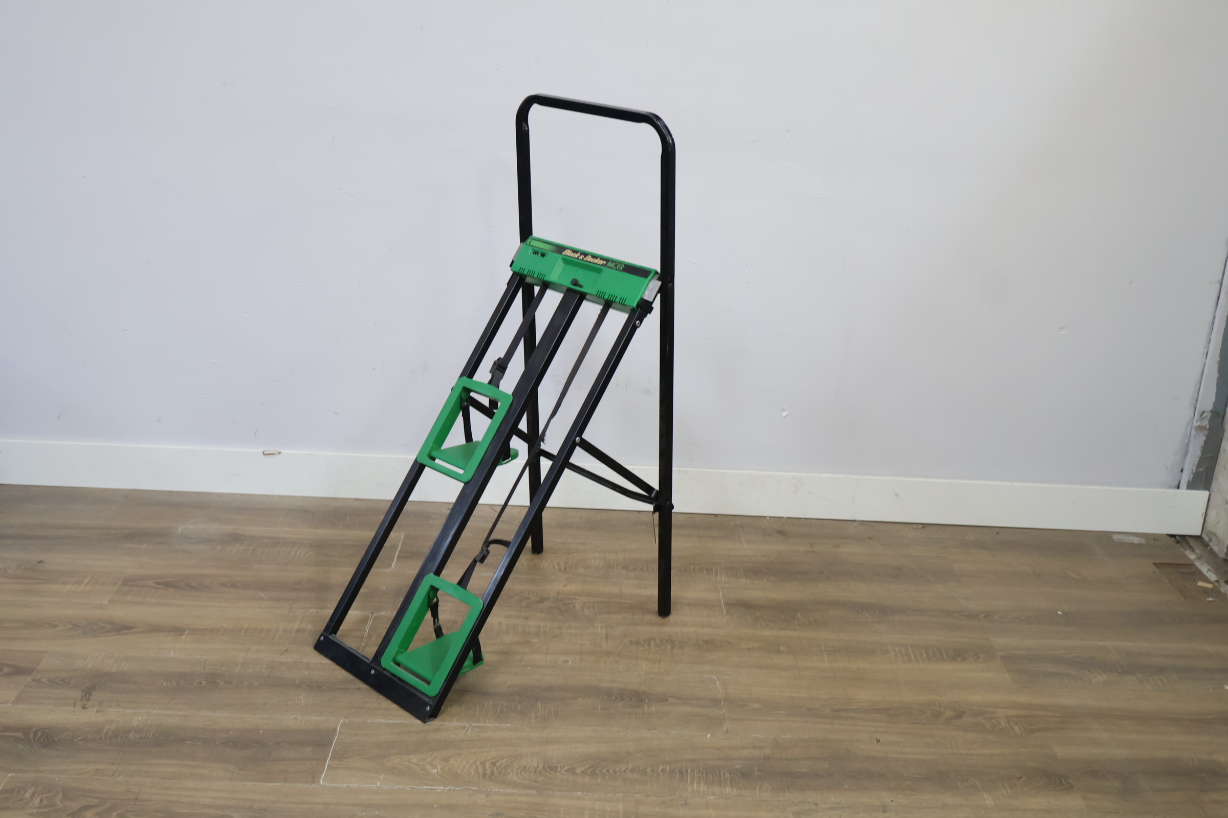 Black & Decker Hackz elektrische grasmaaier – foto 10 – kavel bij GSD Auctions, Zoeterwoude