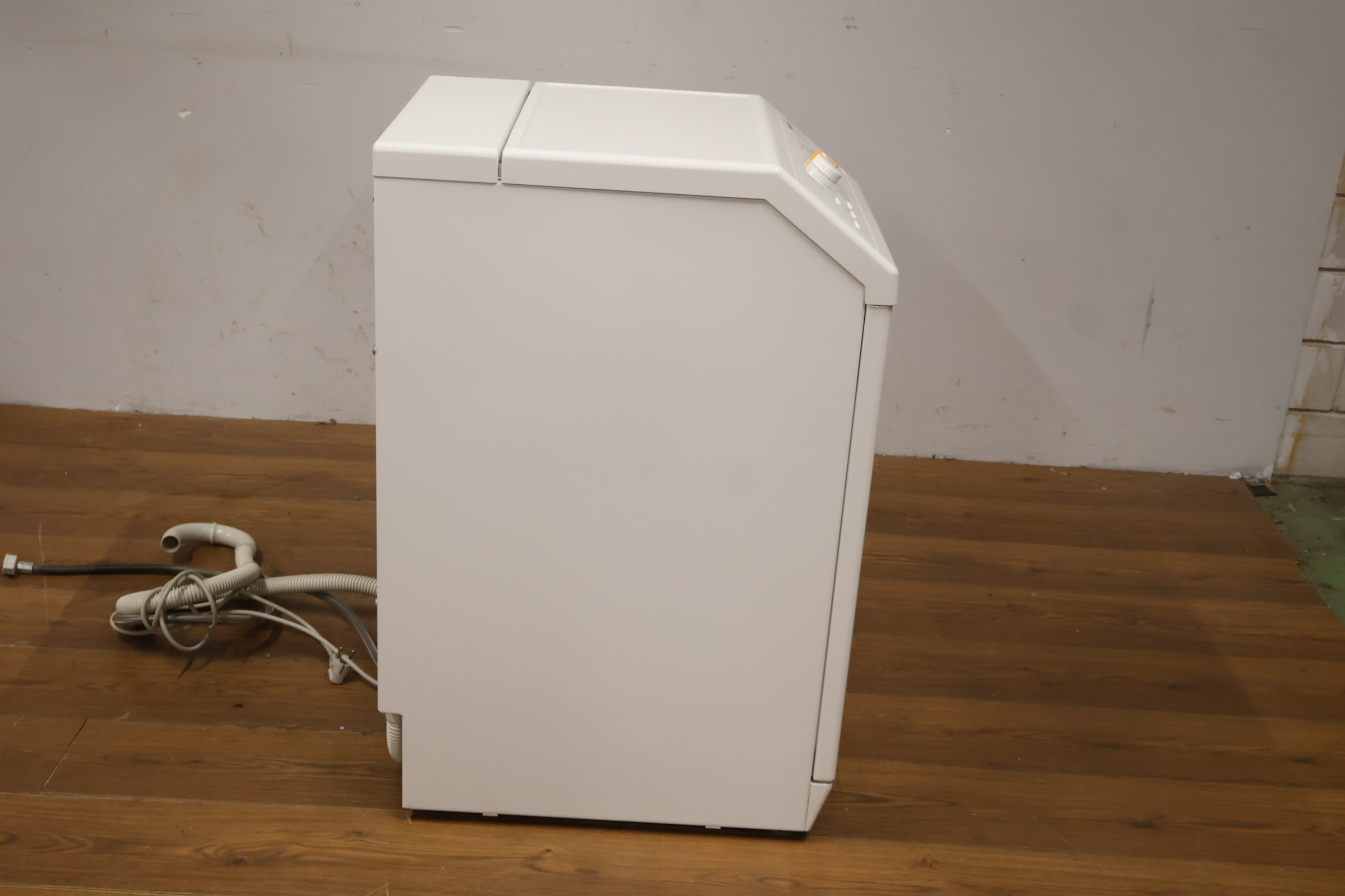 Miele wasmachine met bovenlader – foto 4 – kavel bij GSD Auctions, Zoeterwoude