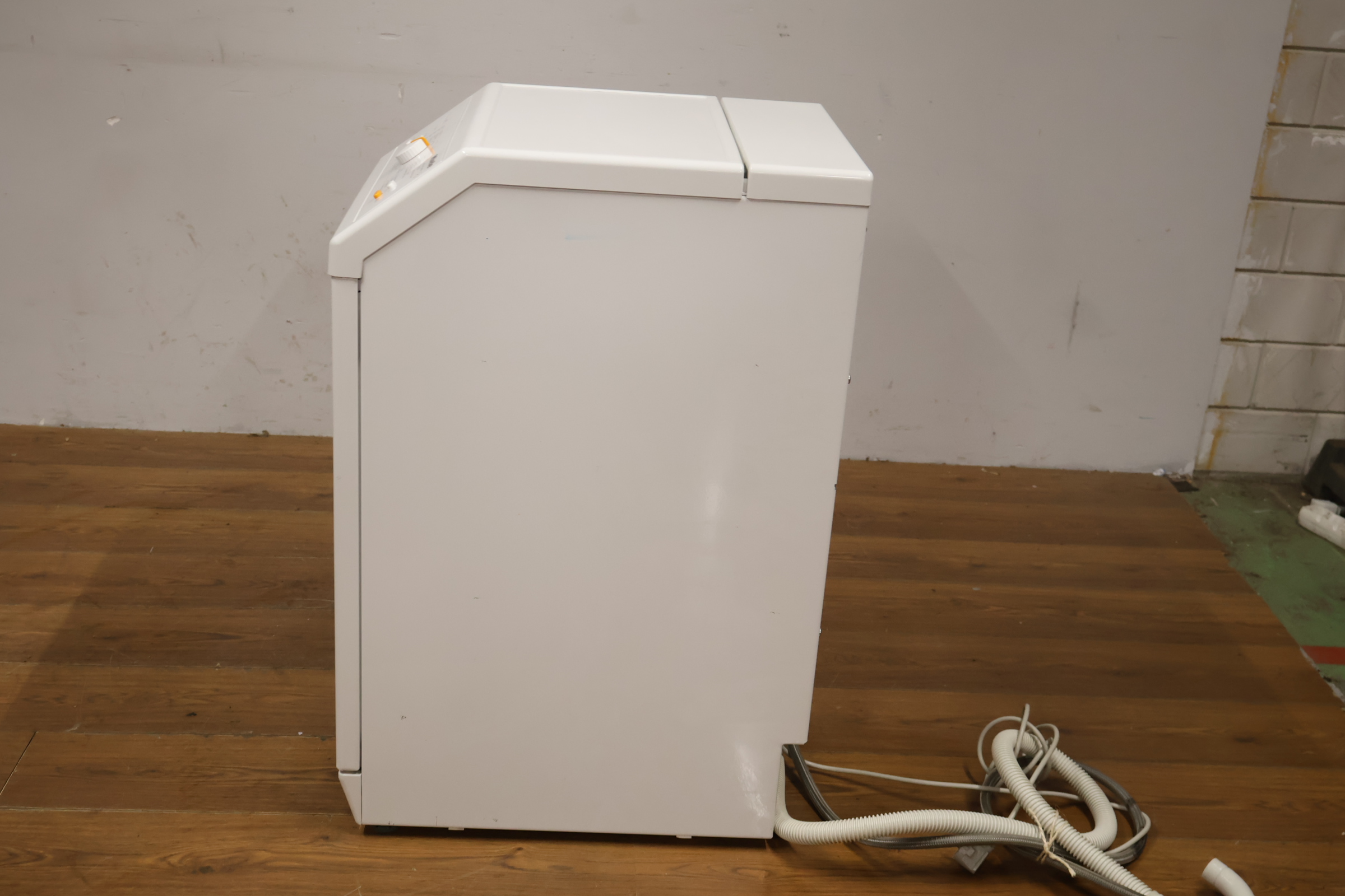 Miele wasmachine met bovenlader – foto 9 – kavel bij GSD Auctions, Zoeterwoude