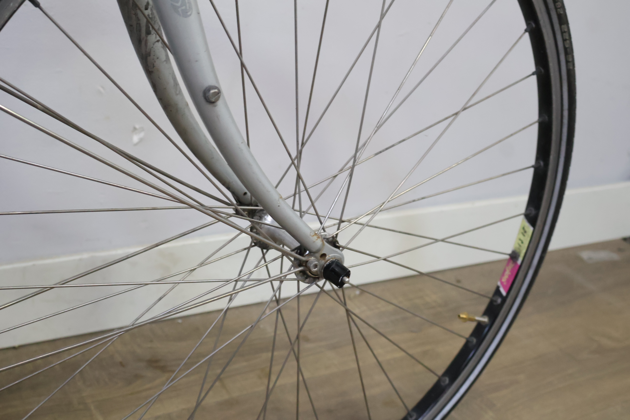 Batavus Tour 3 Versnellingen Herenfiets met Zadeltas – foto 7 – kavel bij GSD Auctions, Zoeterwoude