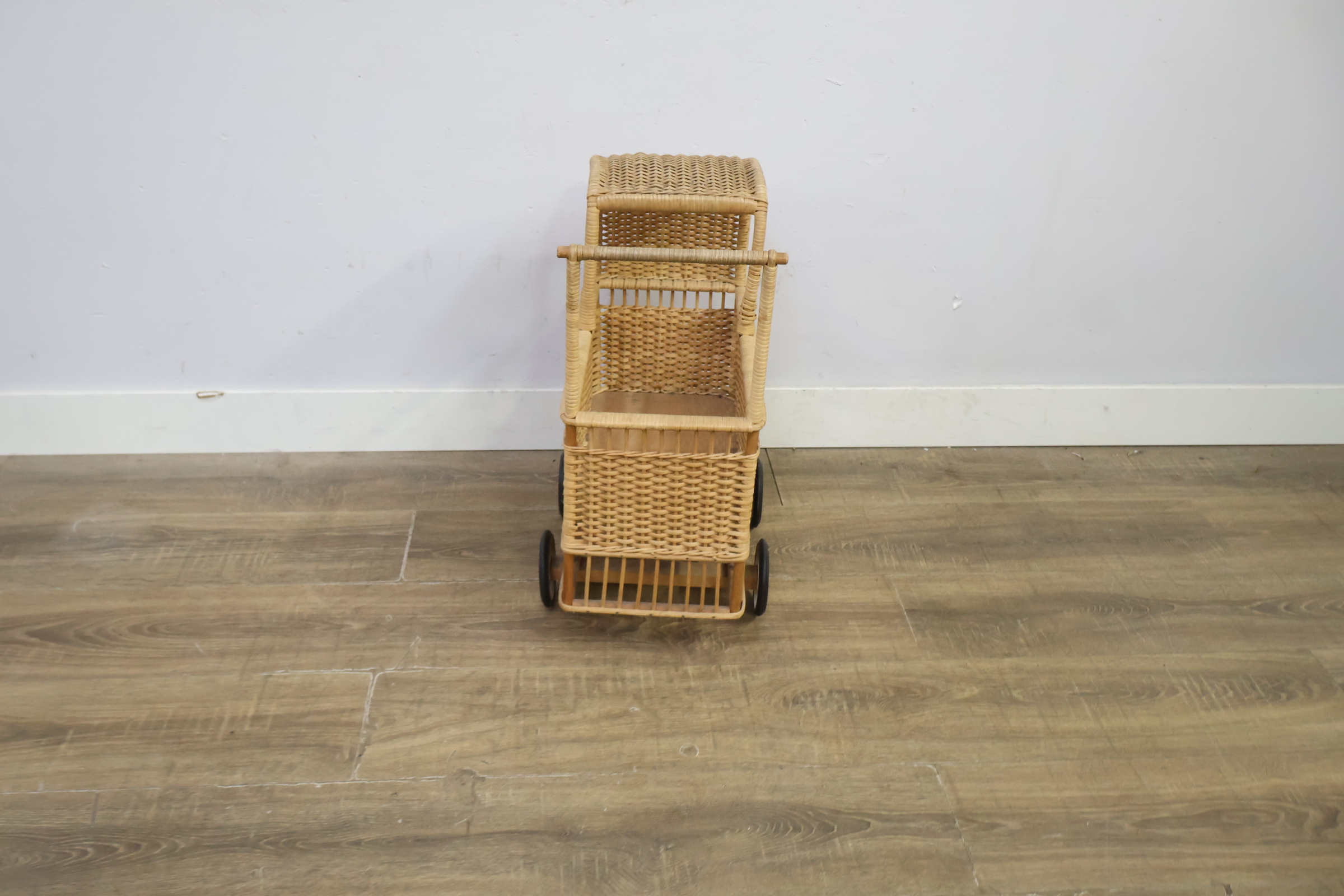 Rotan kinderstoel met gevlochten zitting – foto 5 – kavel bij GSD Auctions, Zoeterwoude