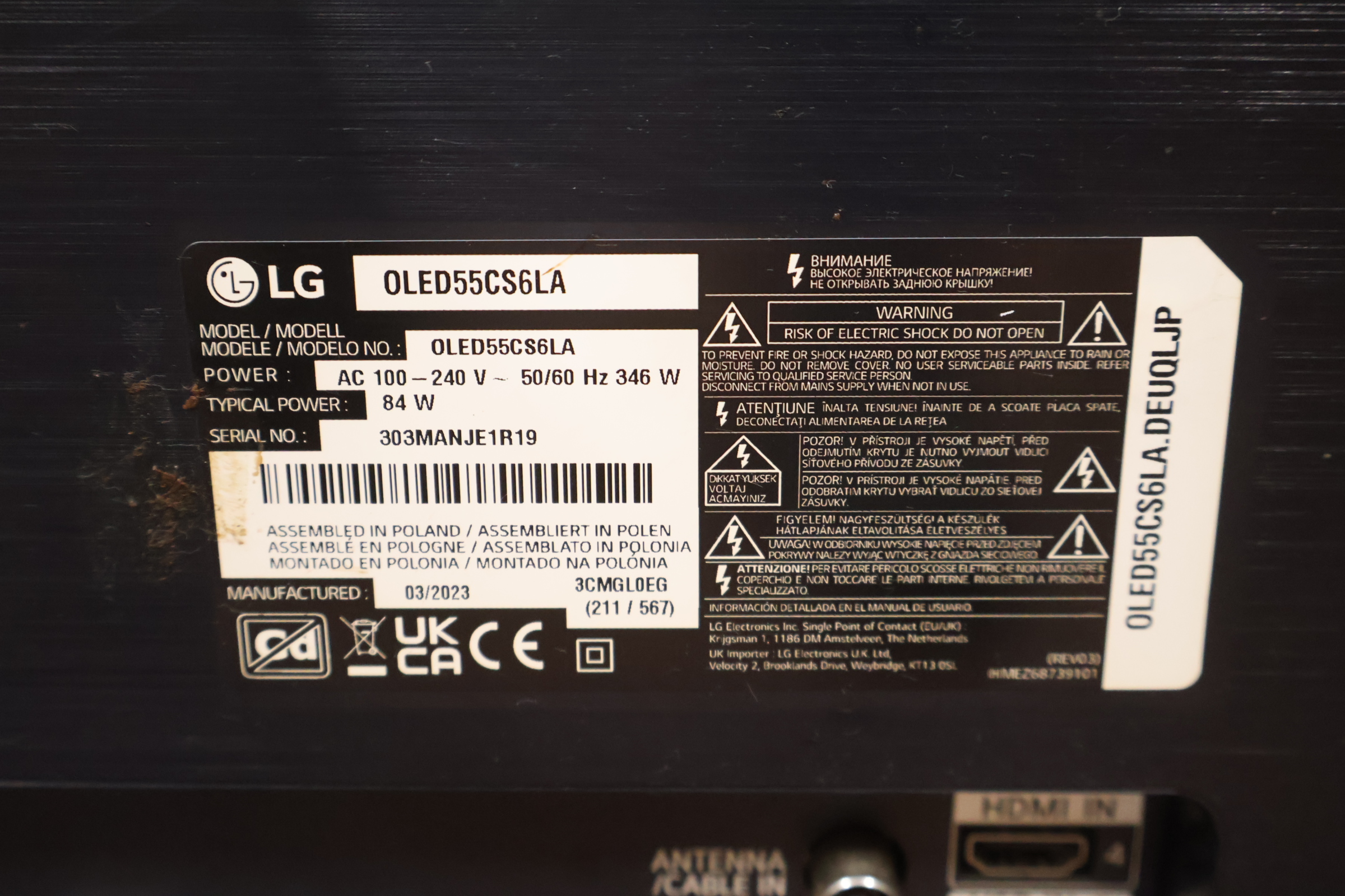 Flatscreen televisie met twee afstandsbedieningen – foto 7 – kavel bij GSD Auctions, Zoeterwoude