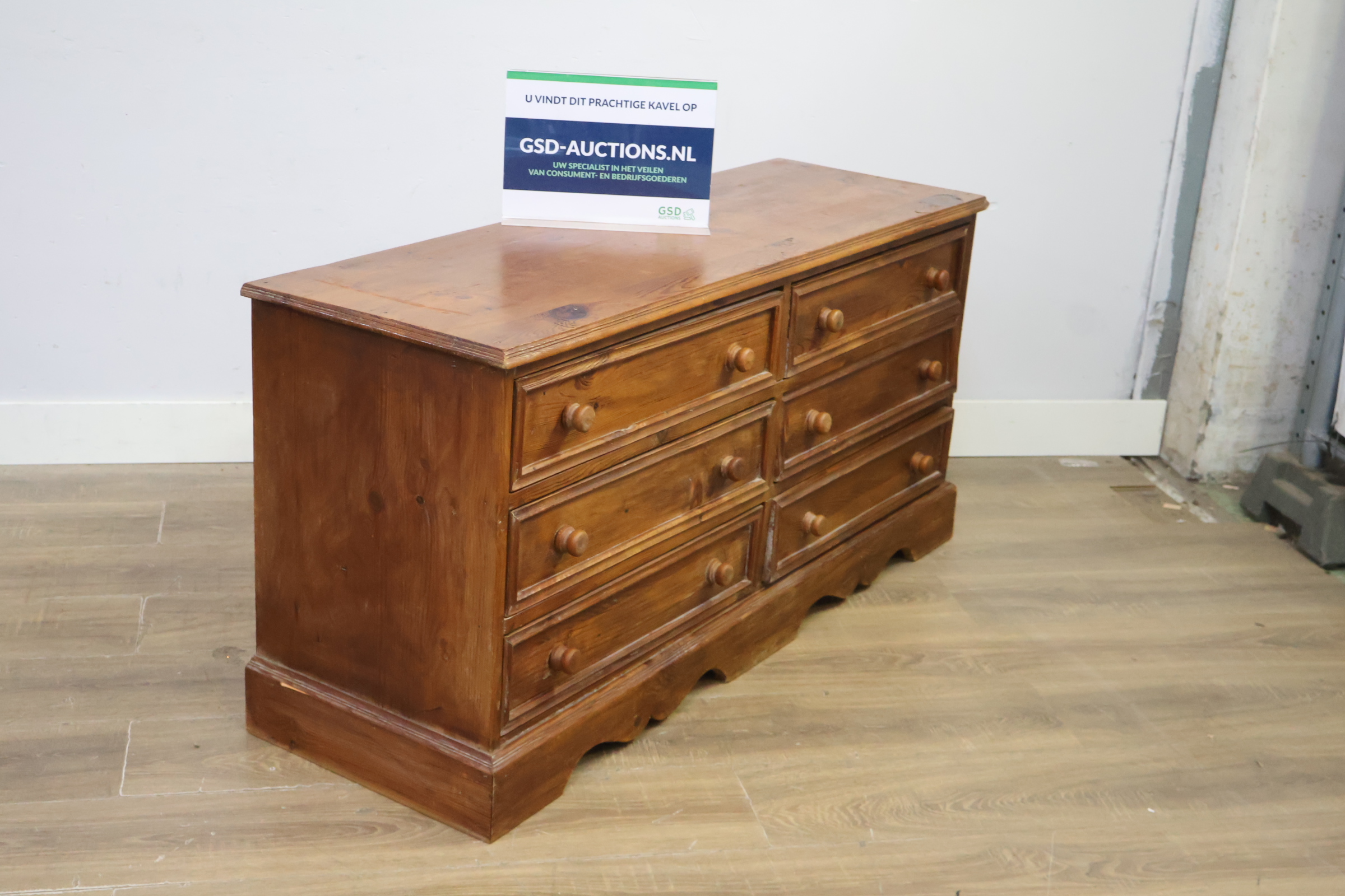 Houten ladekast met acht laden – foto 2 – kavel bij GSD Auctions, Zoeterwoude
