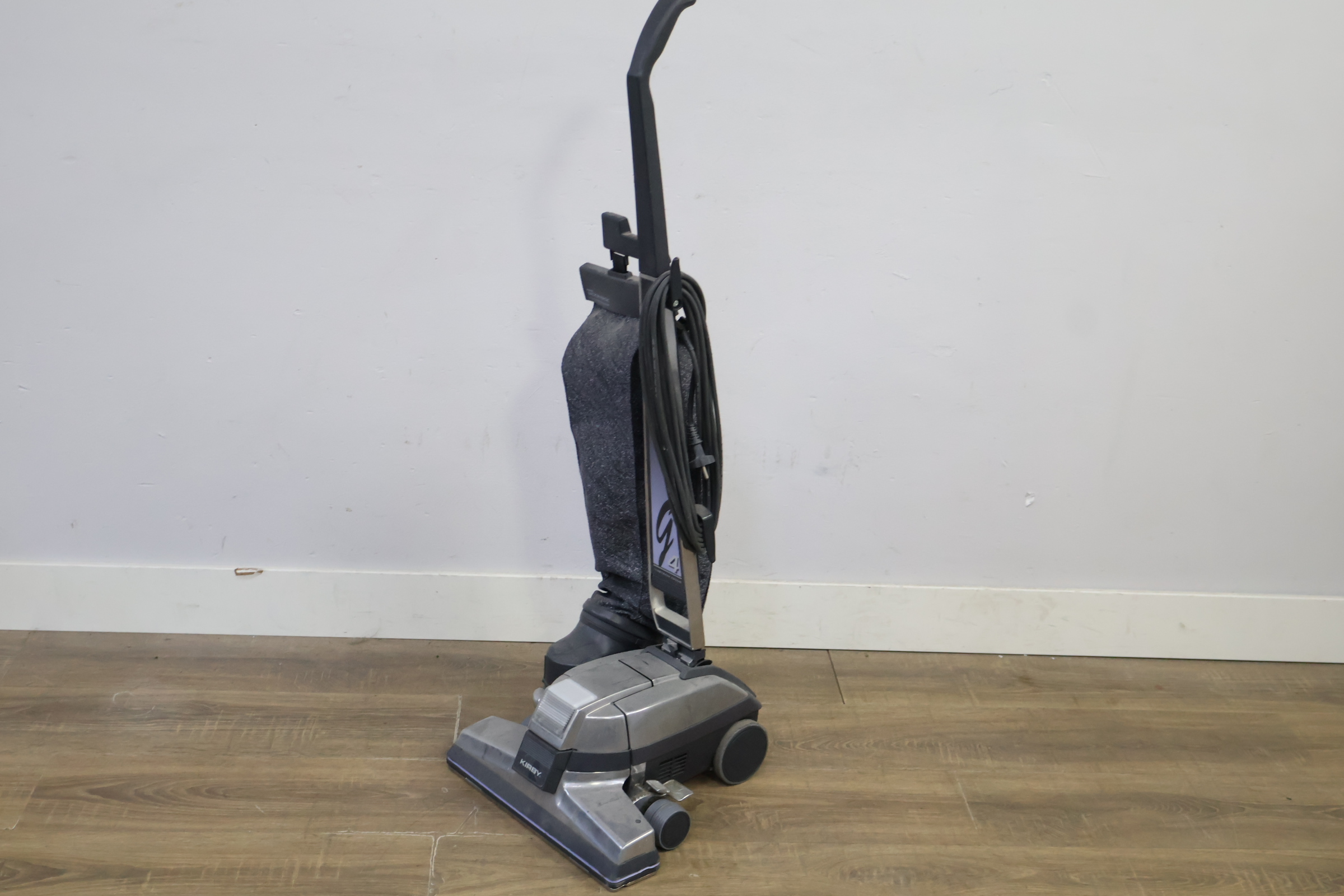 Kirby G4 stofzuiger – foto 8 – kavel bij GSD Auctions, Zoeterwoude