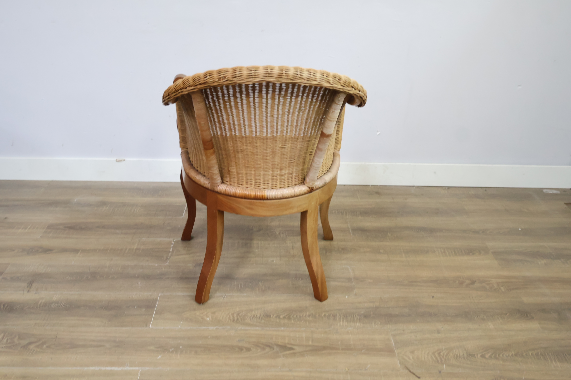 Rotan stoel met houten frame – foto 5 – kavel bij GSD Auctions, Zoeterwoude