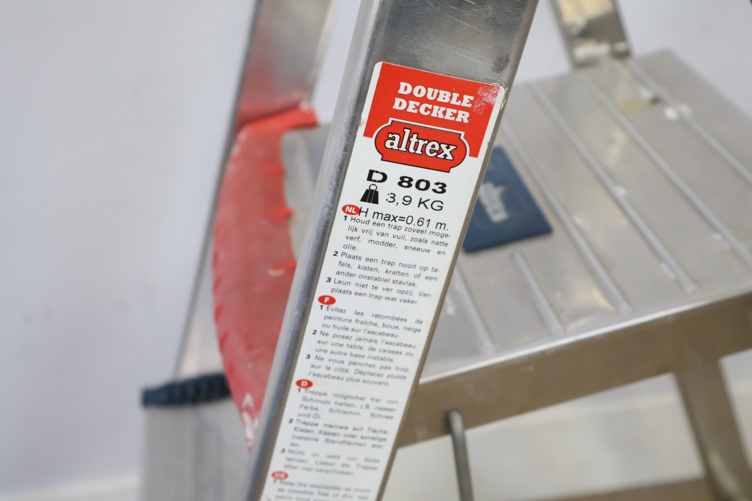 Aluminium klapladder met 3 treden – foto 9 – kavel bij GSD Auctions, Zoeterwoude