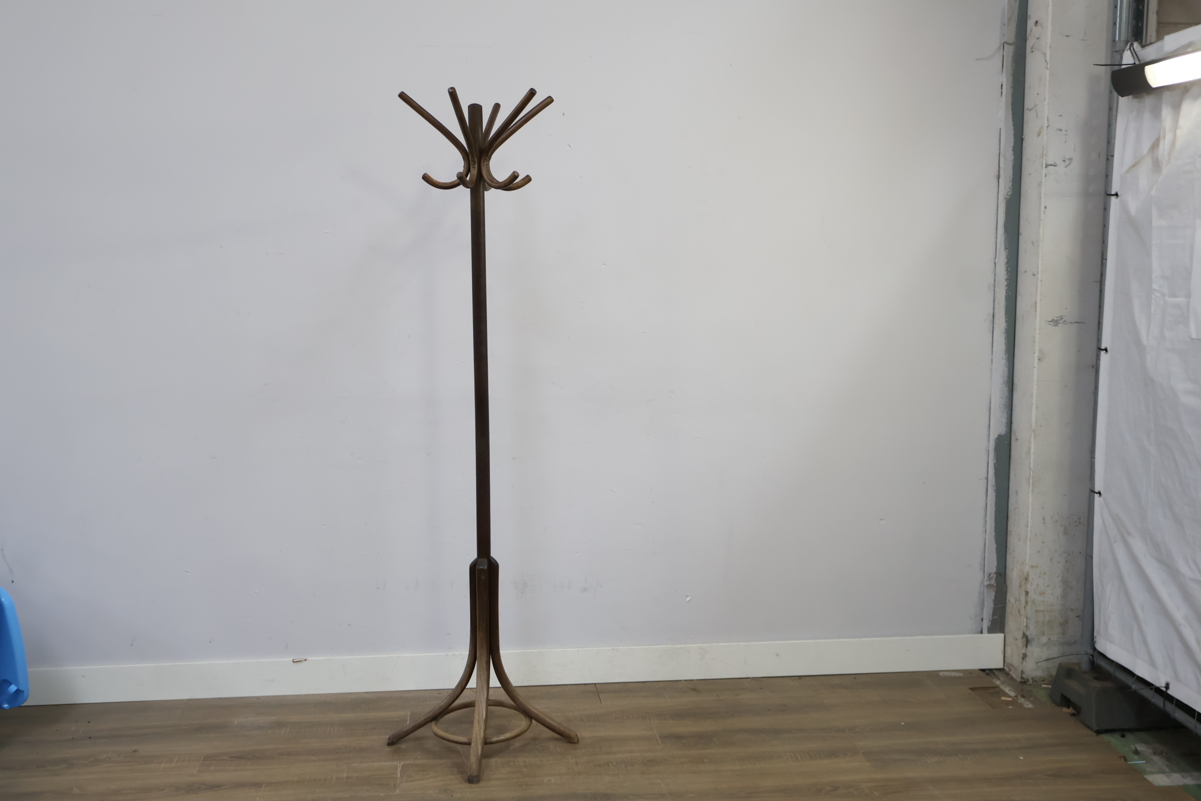 Houten kapstok met haken – foto 4 – kavel bij GSD Auctions, Zoeterwoude