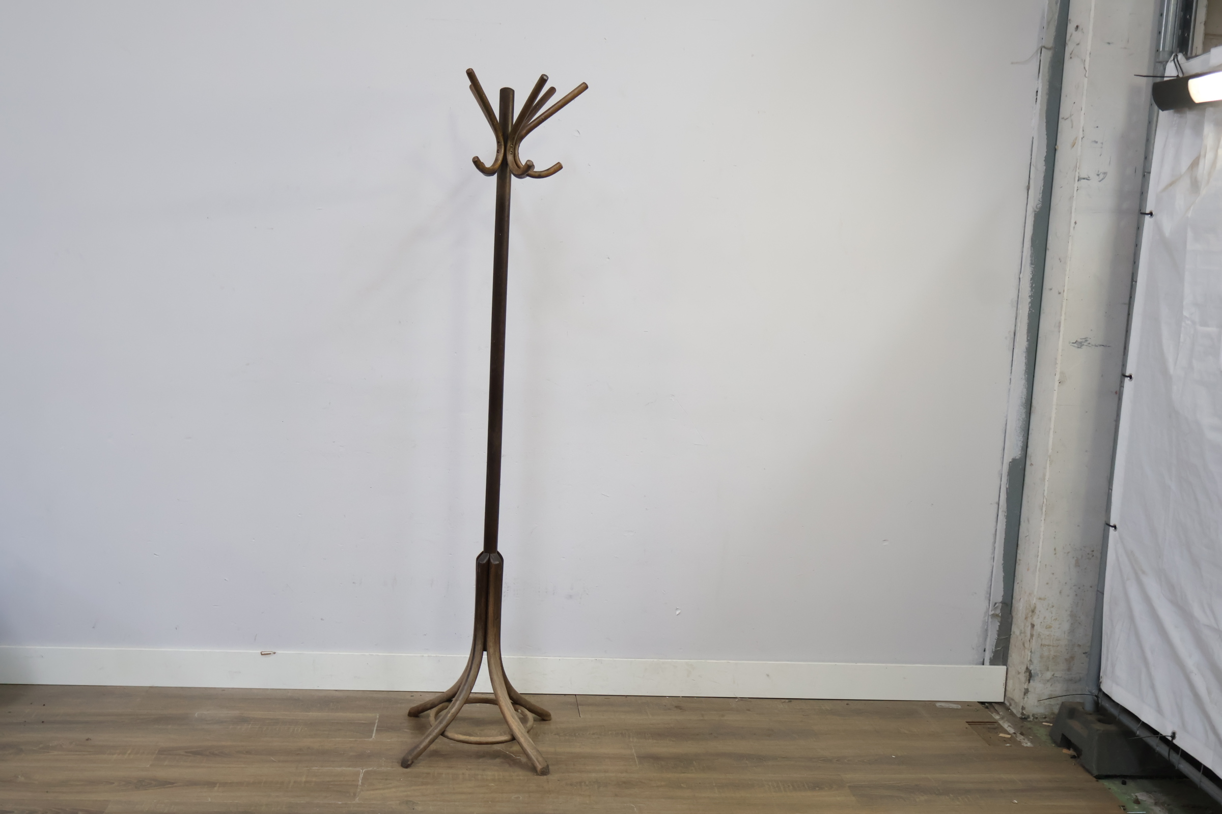 Houten kapstok met haken – foto 5 – kavel bij GSD Auctions, Zoeterwoude