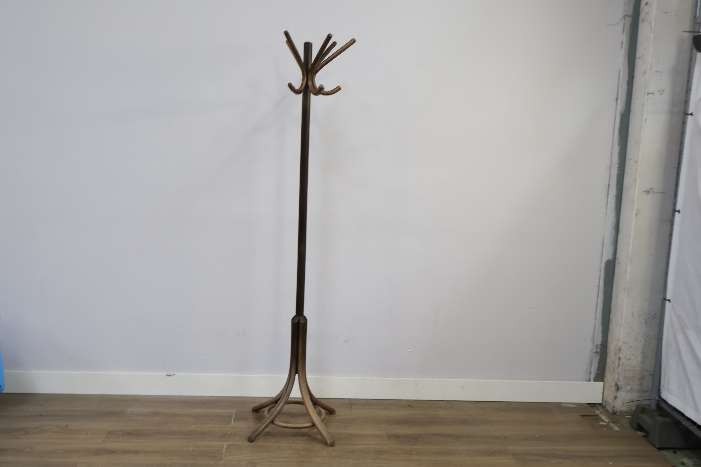 Houten kapstok met haken – foto 6 – kavel bij GSD Auctions, Zoeterwoude