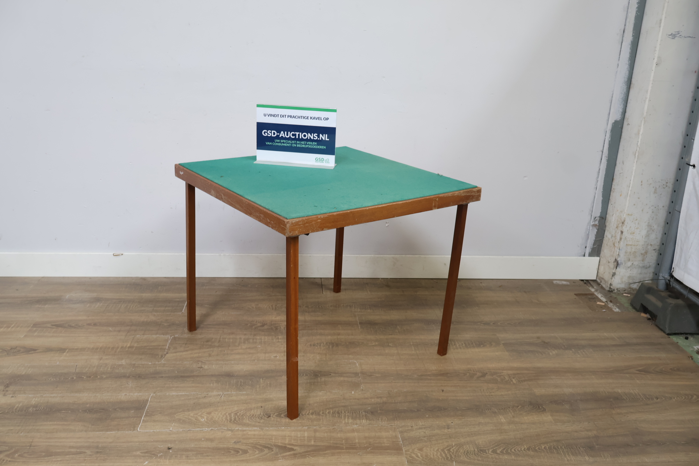 Vintage kaarttafel met groene viltbedekking – kavel bij GSD Auctions, Zoeterwoude
