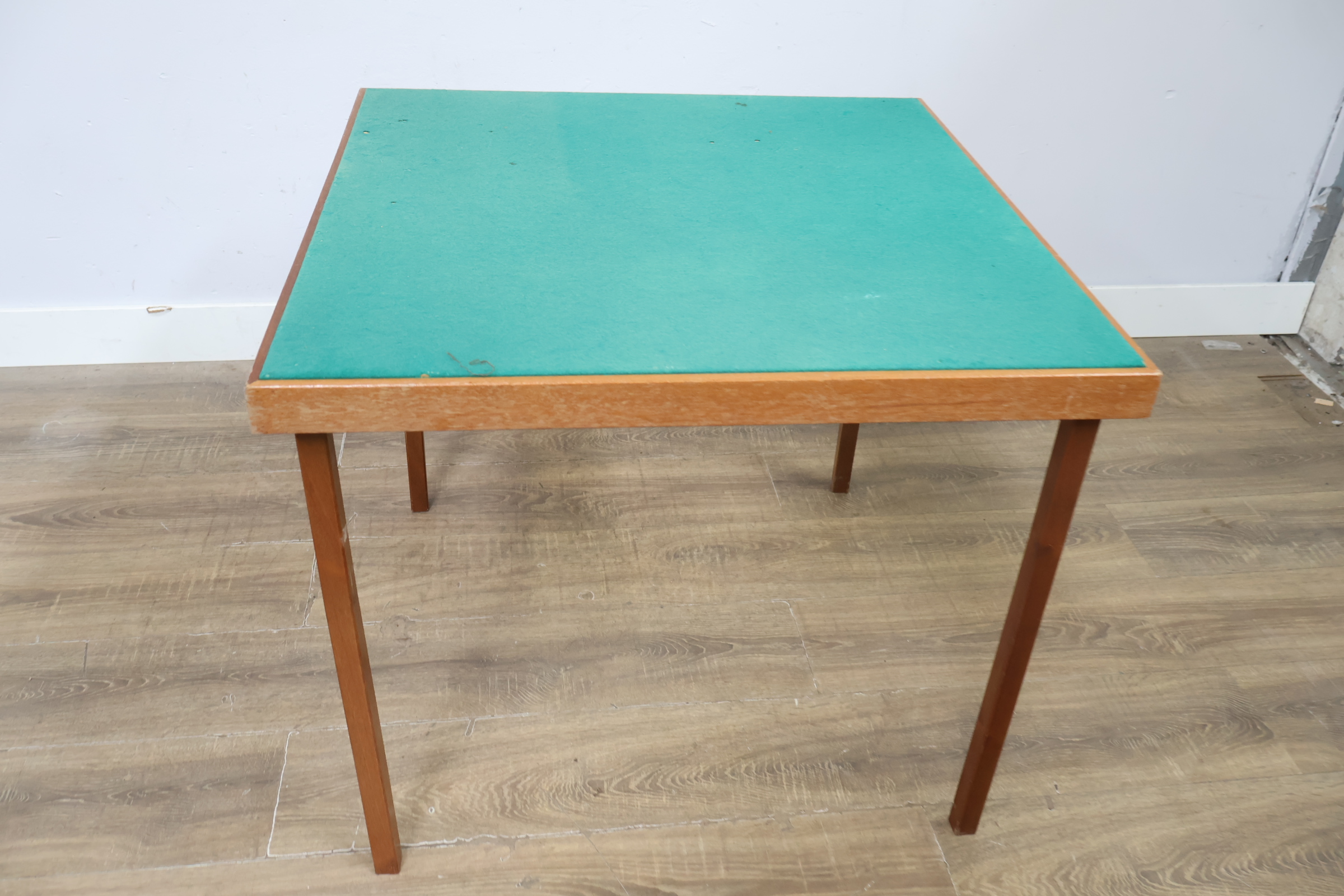 Vintage kaarttafel met groene viltbedekking – foto 9 – kavel bij GSD Auctions, Zoeterwoude