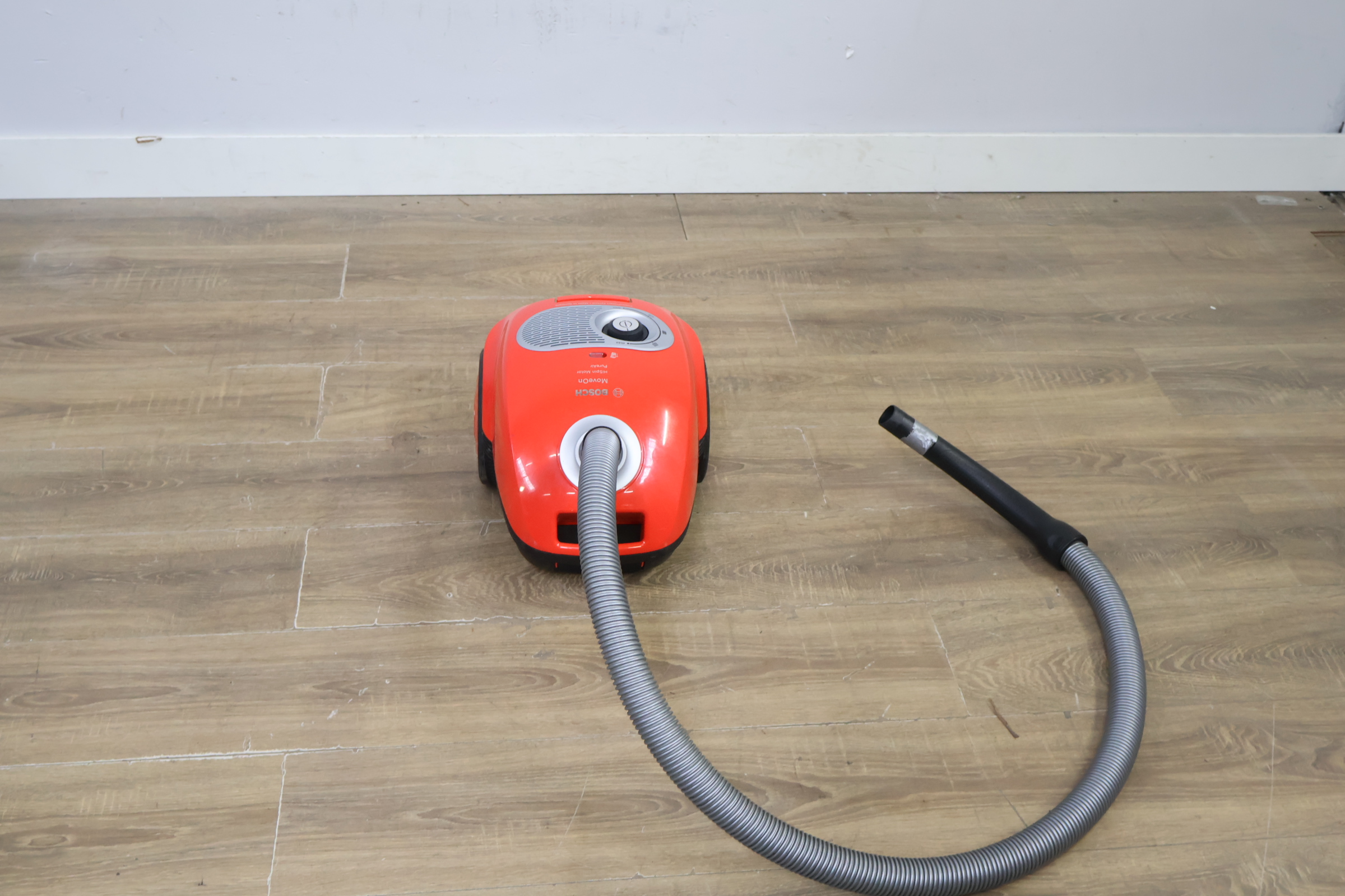 Bosch stofzuiger BGL35MOV22/01 – foto 9 – kavel bij GSD Auctions, Zoeterwoude