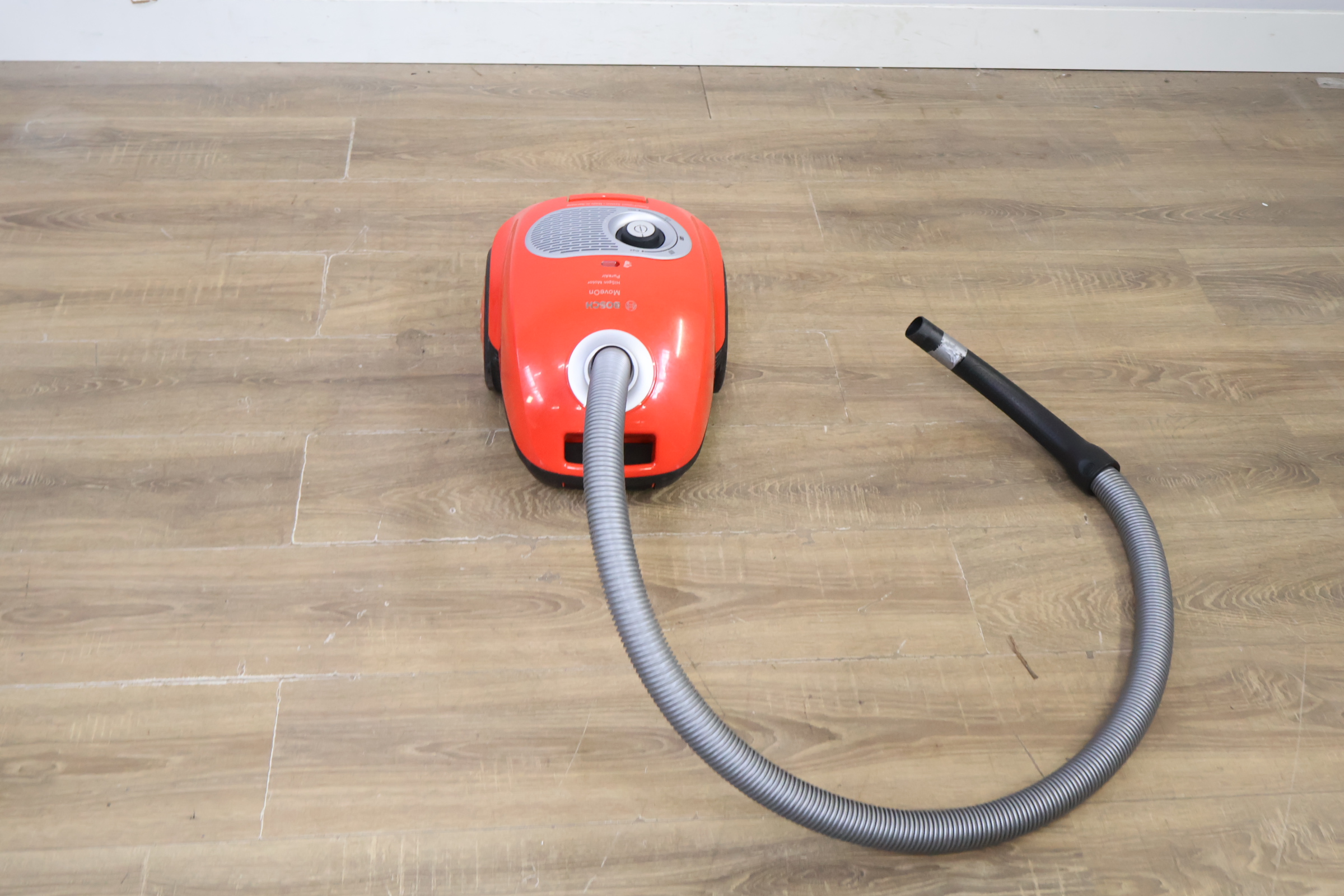 Bosch stofzuiger BGL35MOV22/01 – foto 10 – kavel bij GSD Auctions, Zoeterwoude