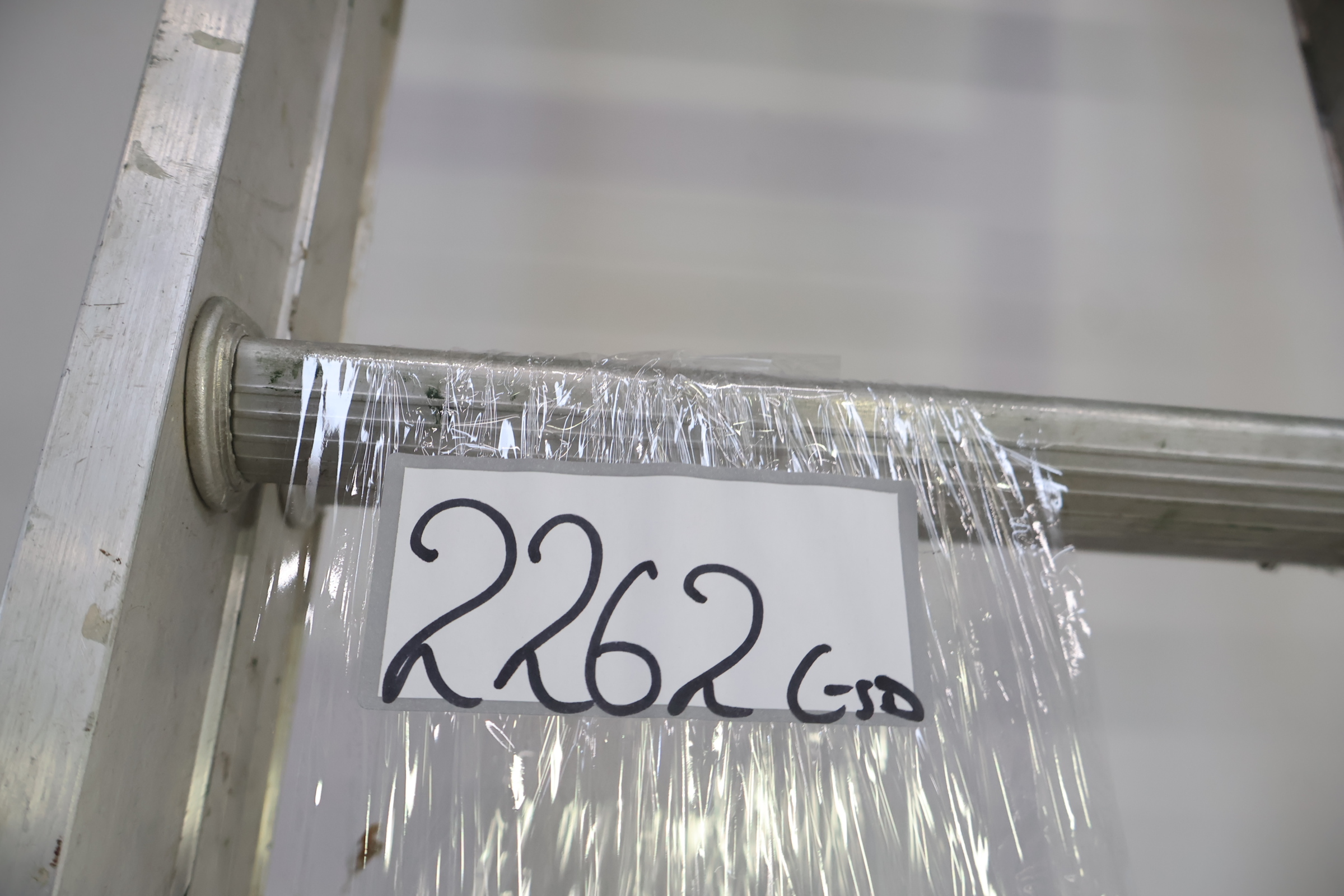 Aluminium uitschuifbare ladder – foto 8 – kavel bij GSD Auctions, Zoeterwoude