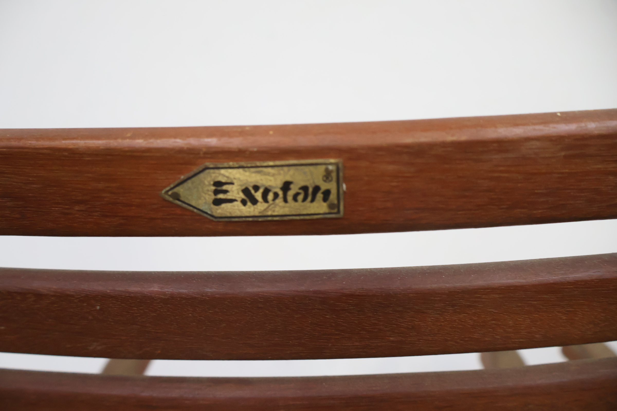 Set van 2 houten tuinstoelen met metalen frame – foto 7 – kavel bij GSD Auctions, Zoeterwoude
