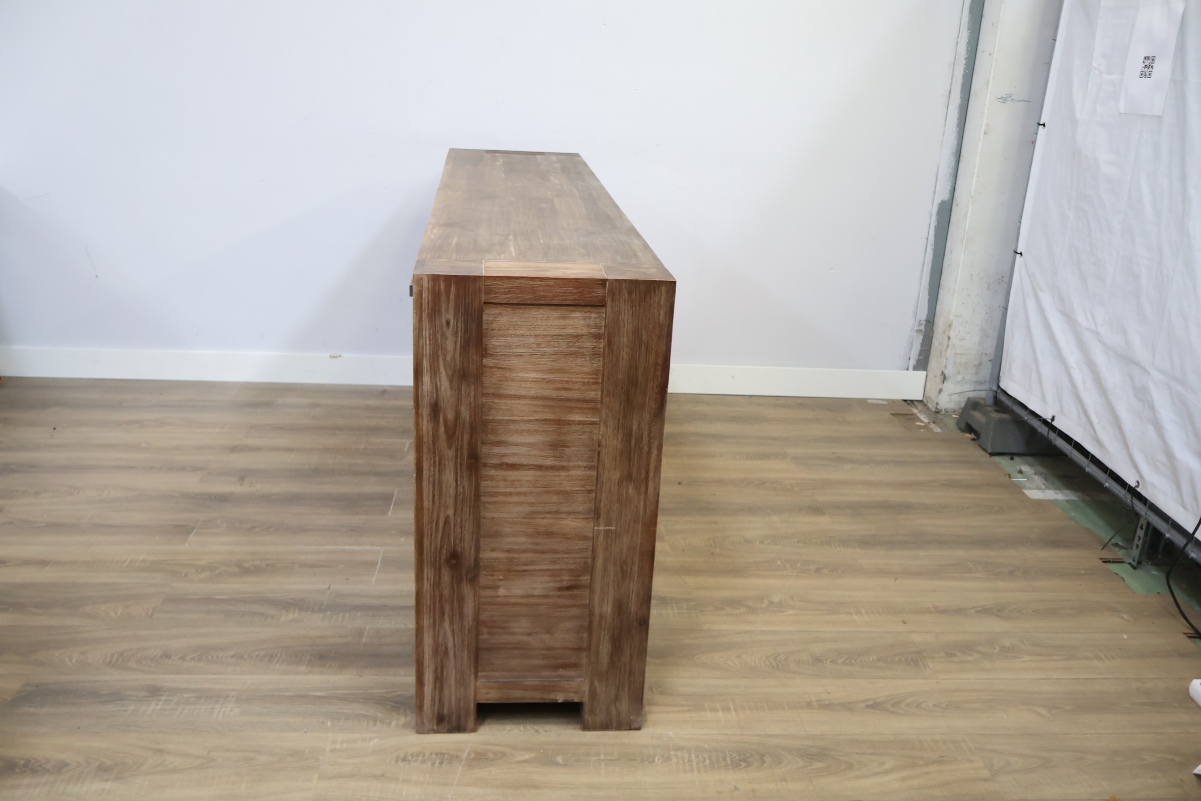 Houten dressoir met laden en deuren – foto 7 – kavel bij GSD Auctions, Zoeterwoude