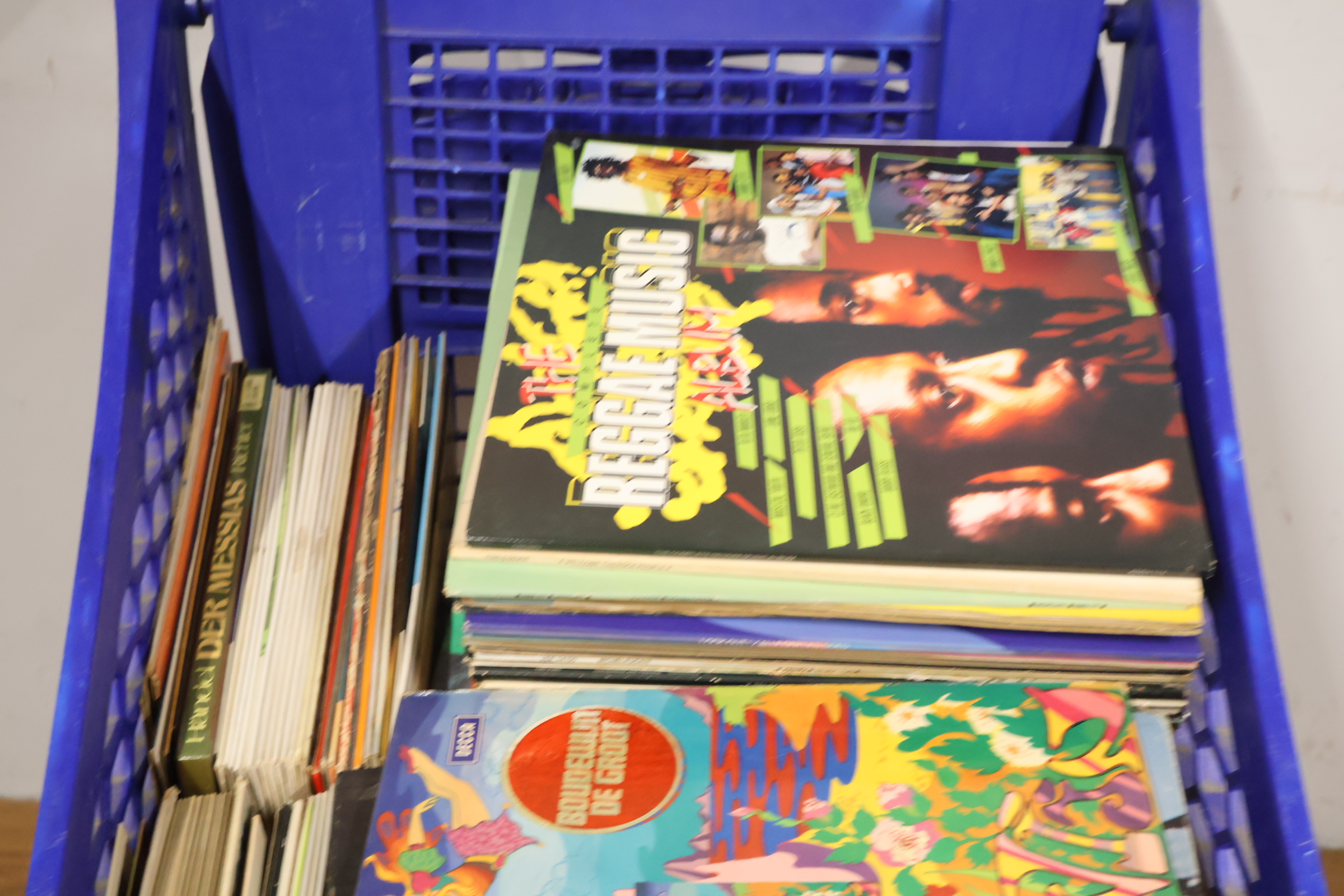 Diverse vinylplaten in blauwe winkelwagen – foto 10 – kavel bij GSD Auctions, Zoeterwoude
