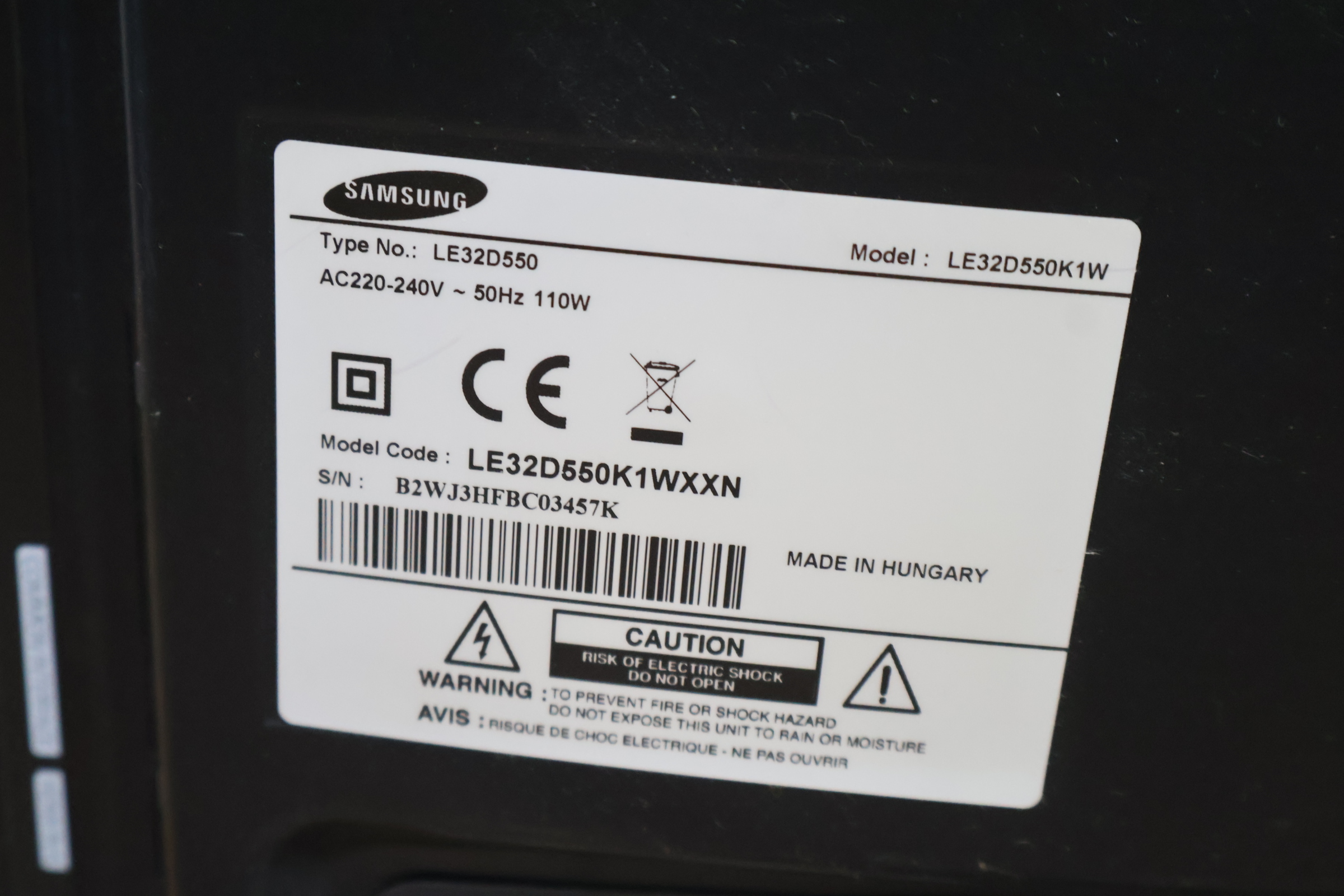 Samsung Flatscreen Televisie met Afstandsbediening – foto 8 – kavel bij GSD Auctions, Zoeterwoude