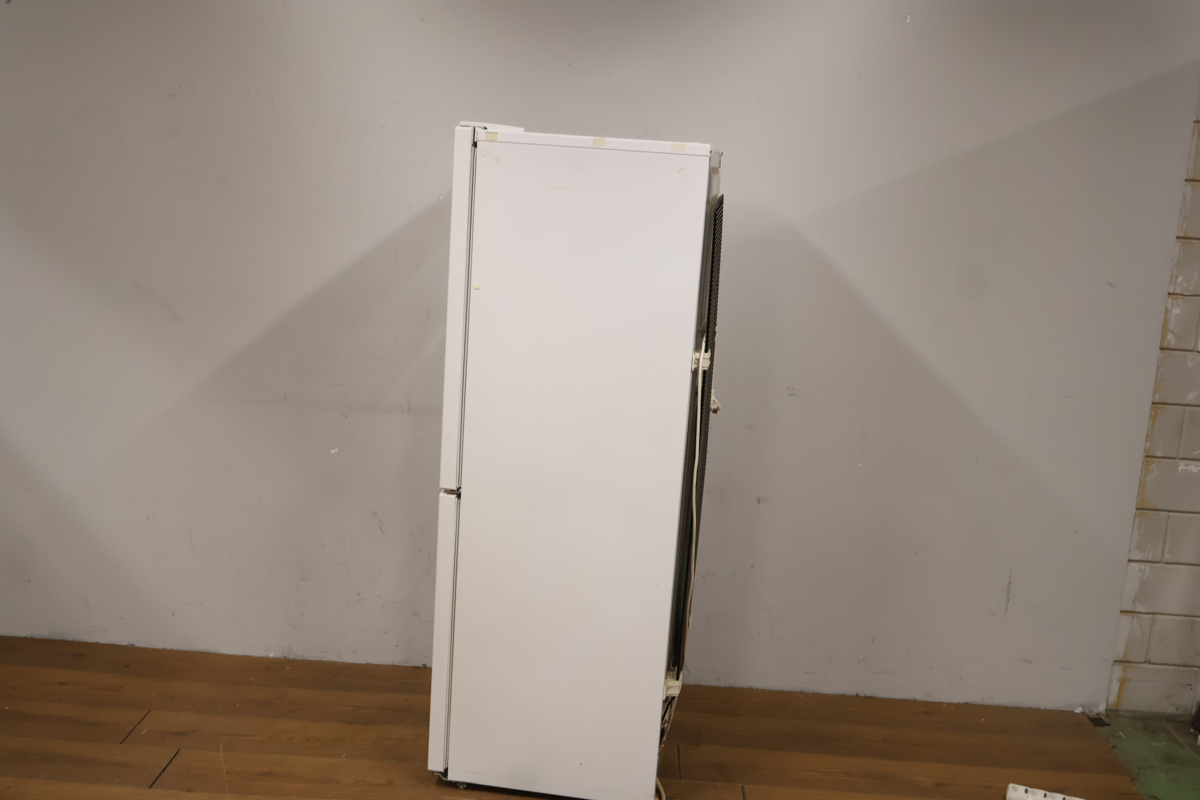 Beko Koelkast met Vriezer – foto 8 – kavel bij GSD Auctions, Zoeterwoude