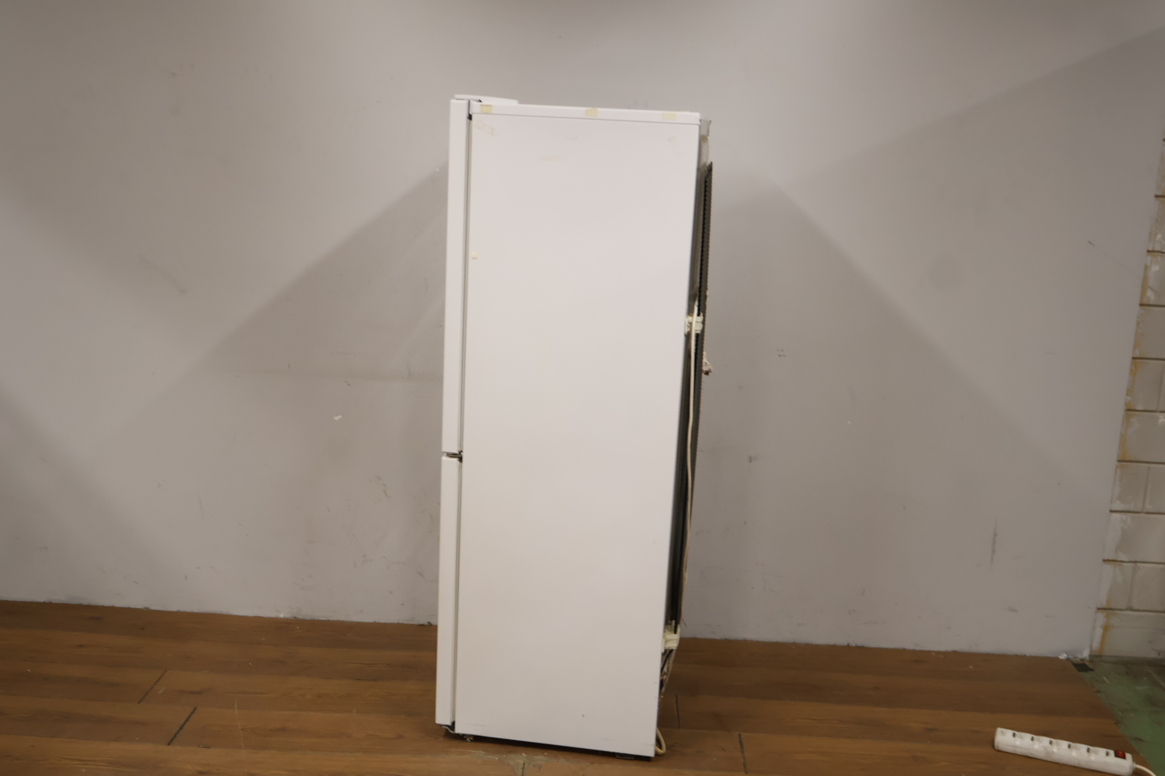 Beko Koelkast met Vriezer – foto 9 – kavel bij GSD Auctions, Zoeterwoude