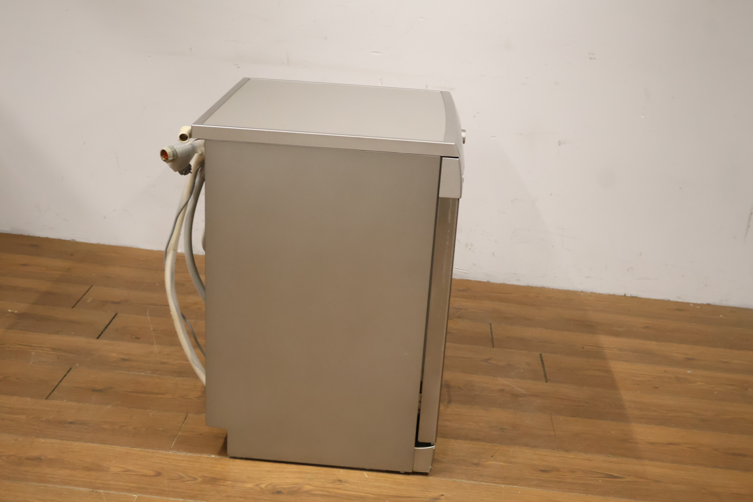 Bosch afwasmachine in RVS – foto 3 – kavel bij GSD Auctions, Zoeterwoude