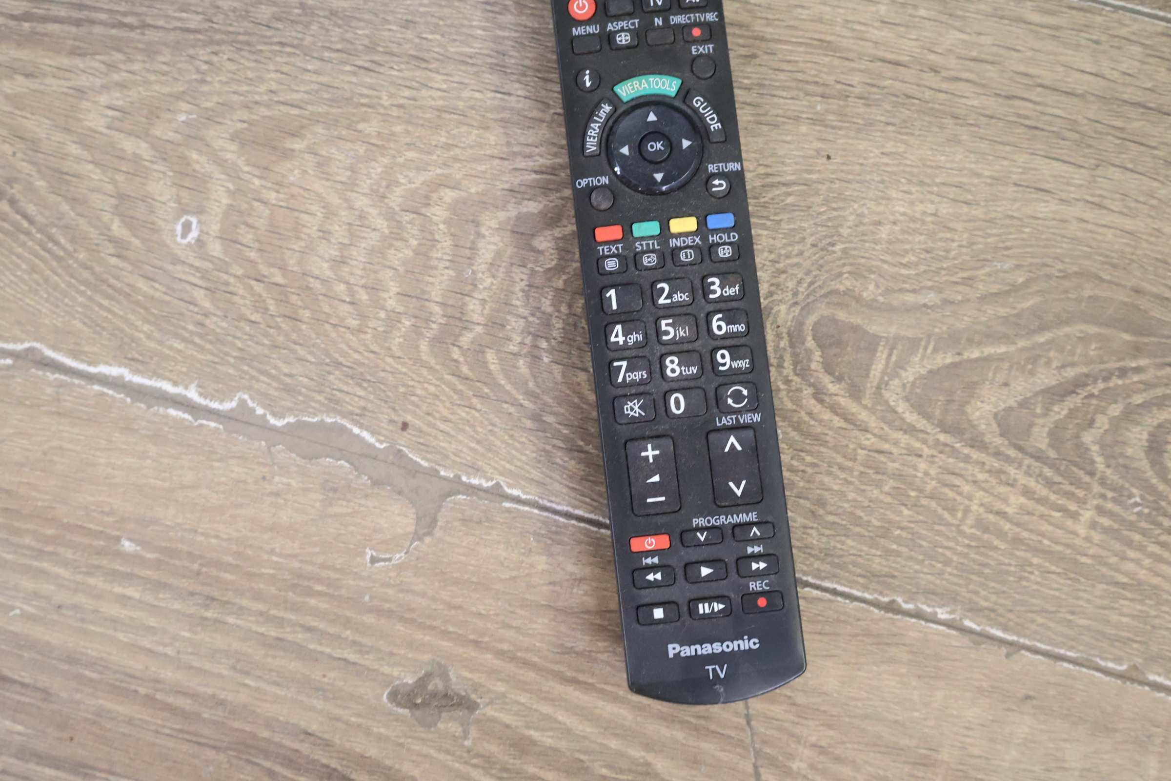 Panasonic Viera LCD-televisie – foto 8 – kavel bij GSD Auctions, Zoeterwoude