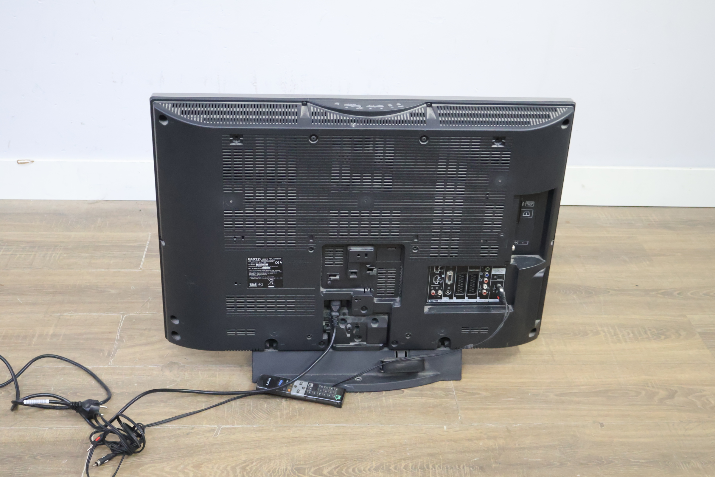 Sony Bravia flatscreen televisie – foto 6 – kavel bij GSD Auctions, Zoeterwoude