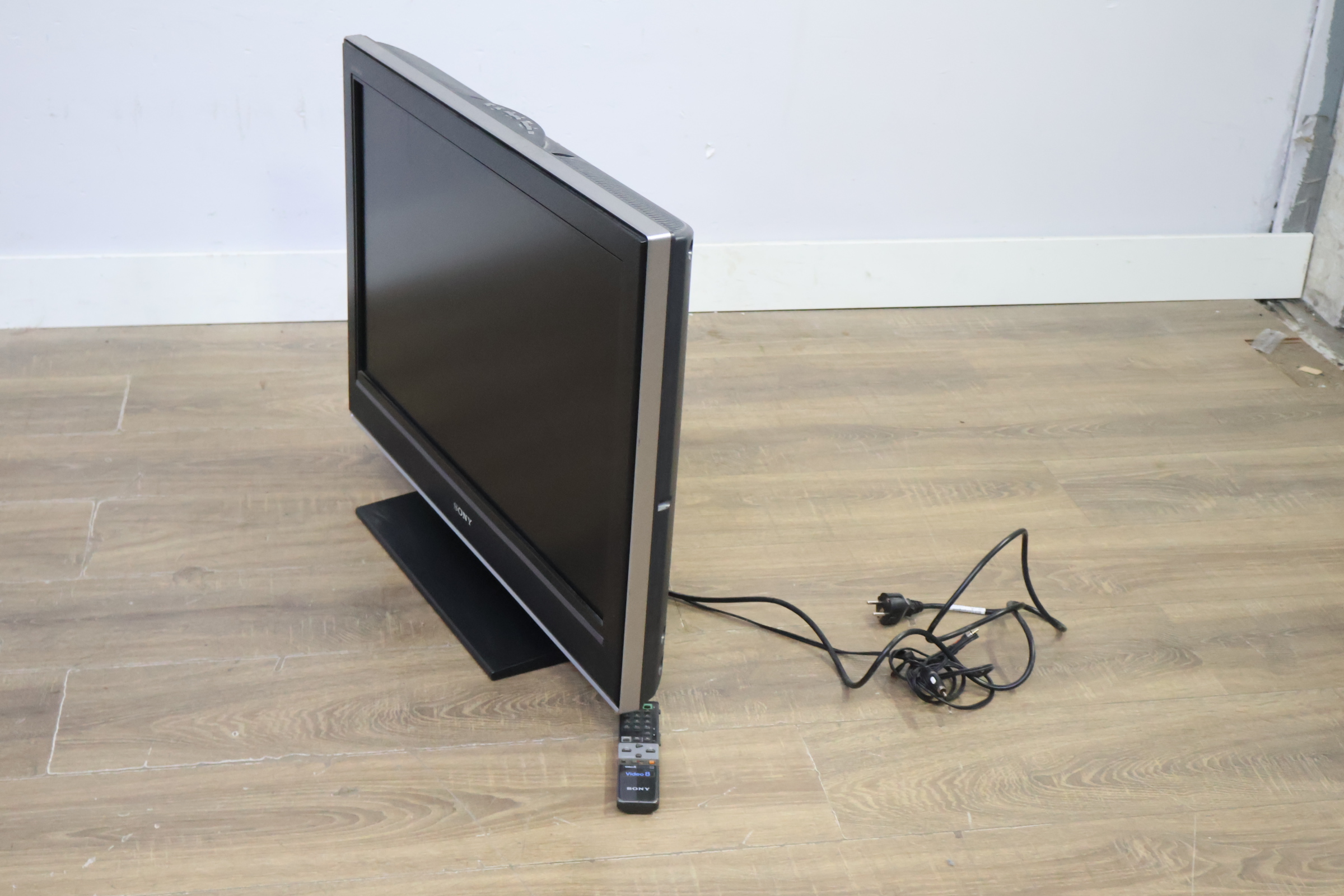 Sony Bravia flatscreen televisie – foto 10 – kavel bij GSD Auctions, Zoeterwoude