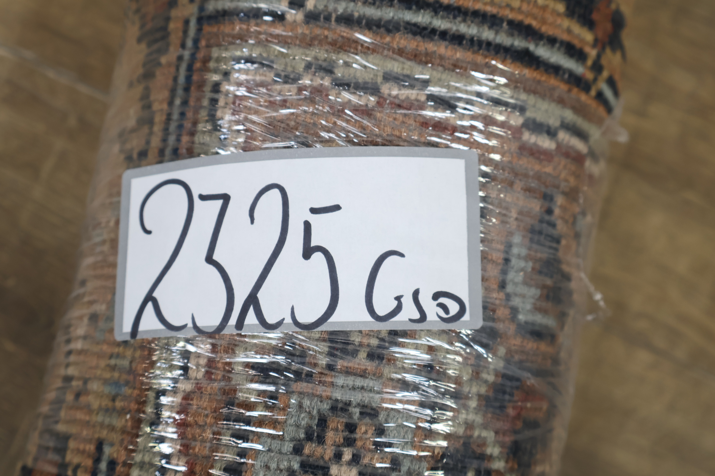 Handgeknoopt Perzisch tapijt met franjes – foto 8 – kavel bij GSD Auctions, Zoeterwoude