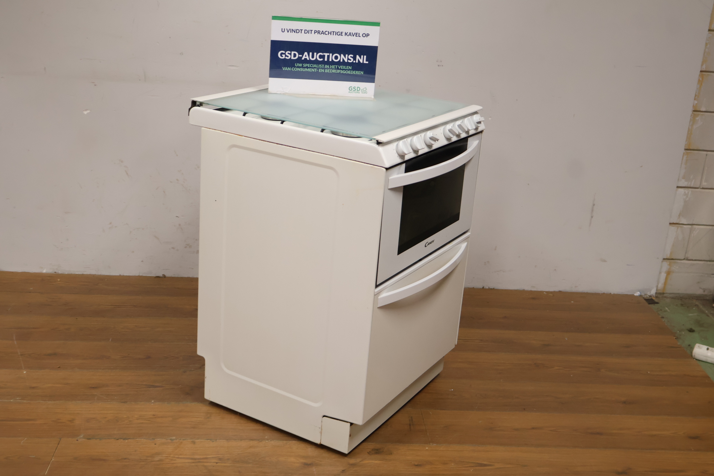 Candy elektrische kookplaat met oven – foto 2 – kavel bij GSD Auctions, Zoeterwoude