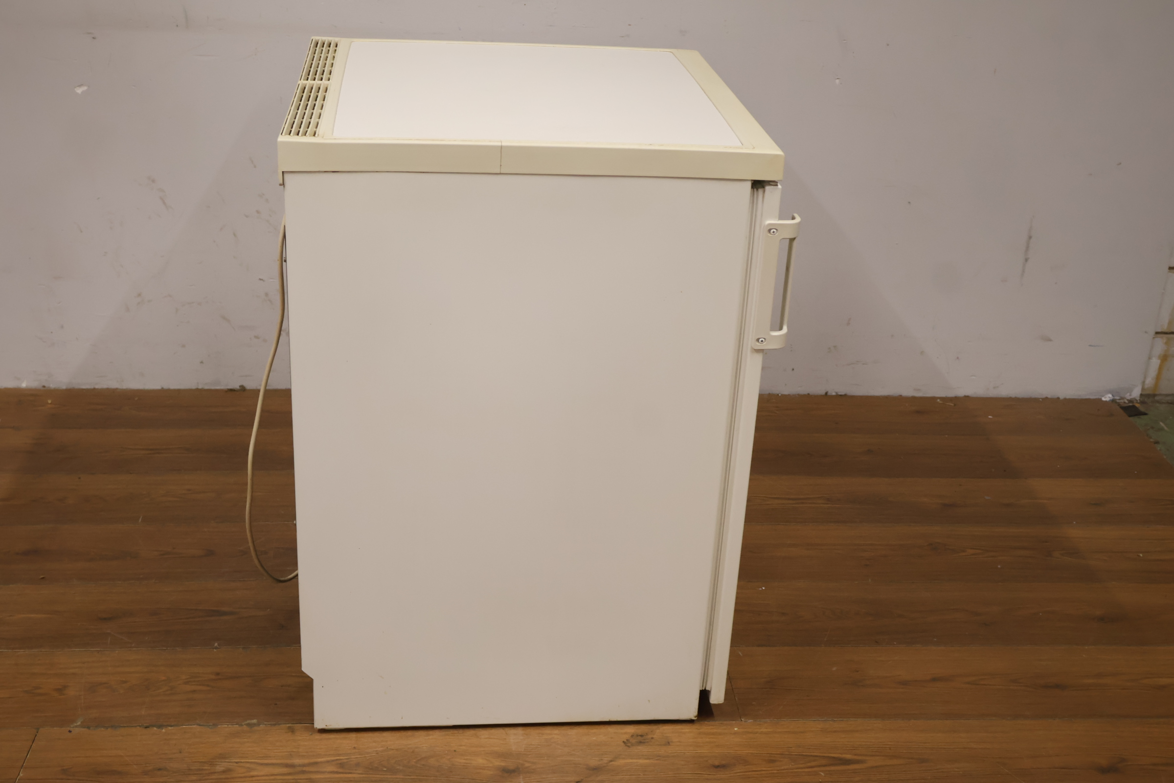 Miele koelkast – foto 3 – kavel bij GSD Auctions, Zoeterwoude